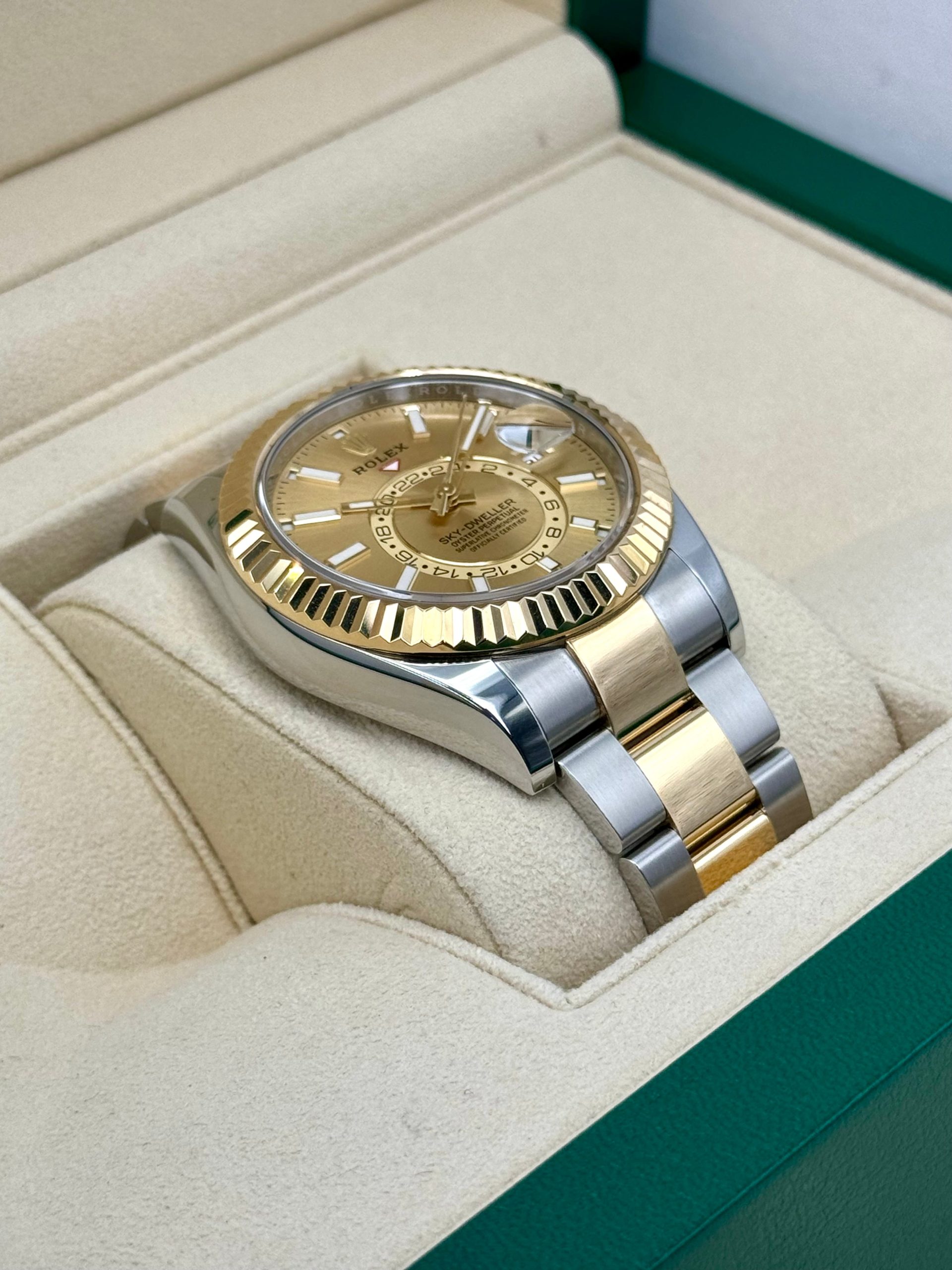 2024 Rolex Sky-Dweller 42mm 336933 Oyster Champagne Dial - Image 6