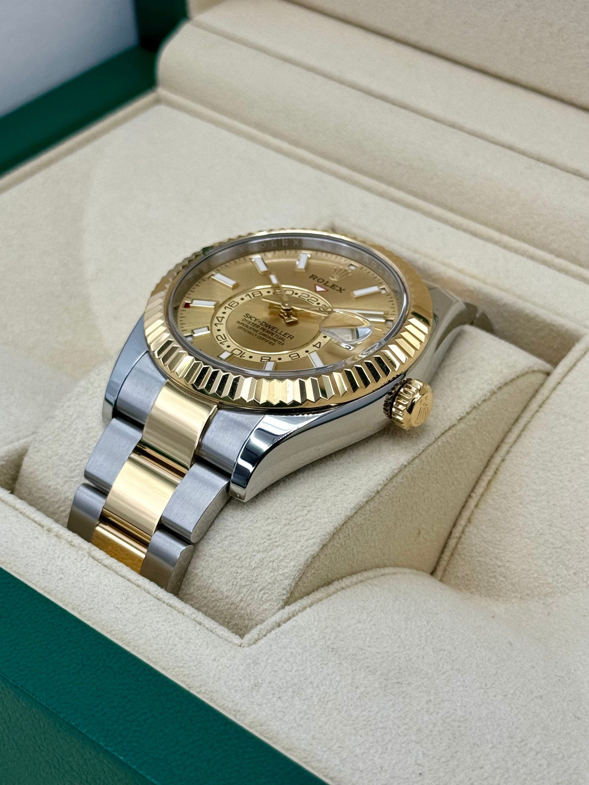 2024 Rolex Sky-Dweller 42mm 336933 Oyster Champagne Dial - Image 5