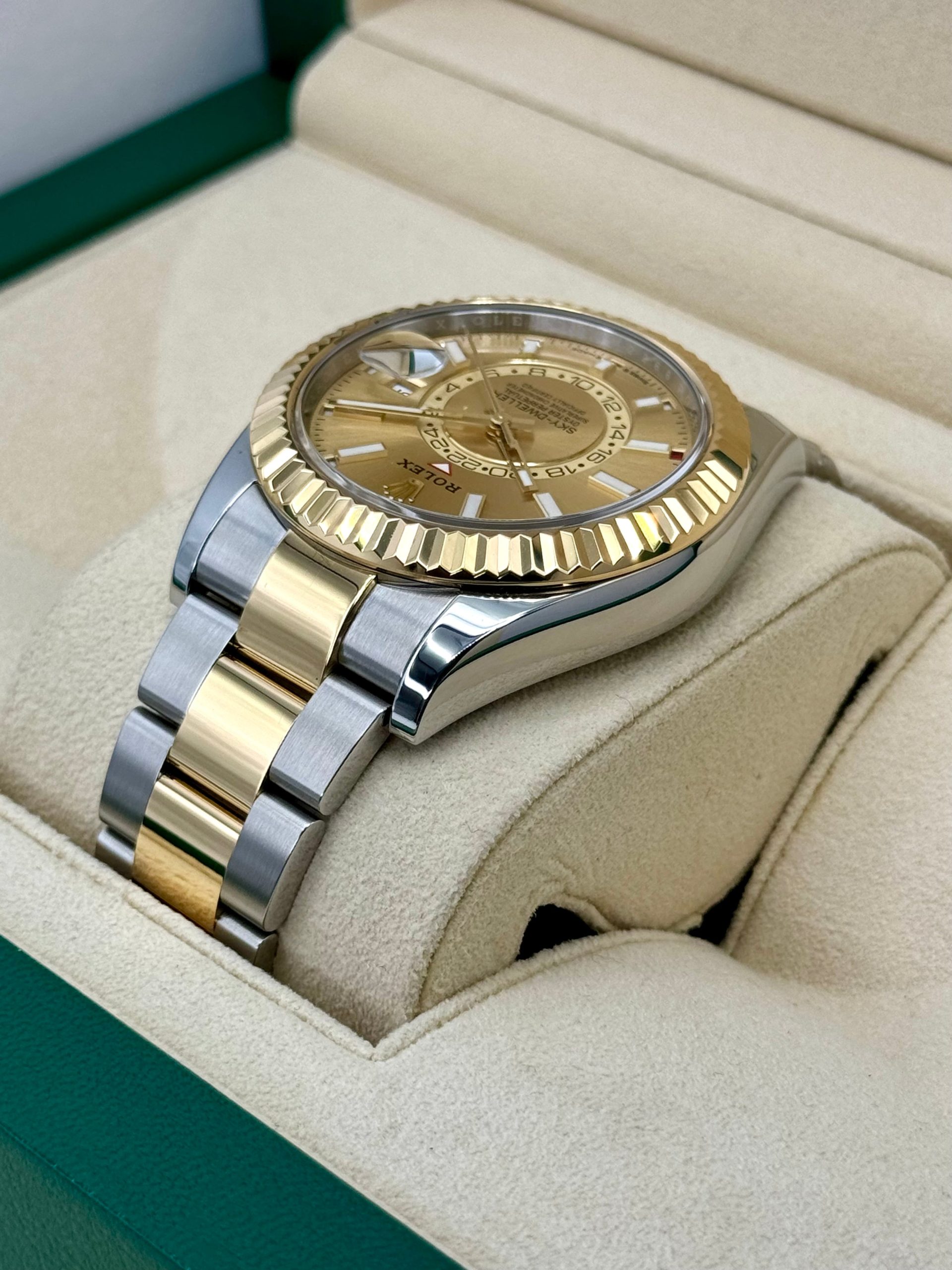 2024 Rolex Sky-Dweller 42mm 336933 Oyster Champagne Dial - Image 7