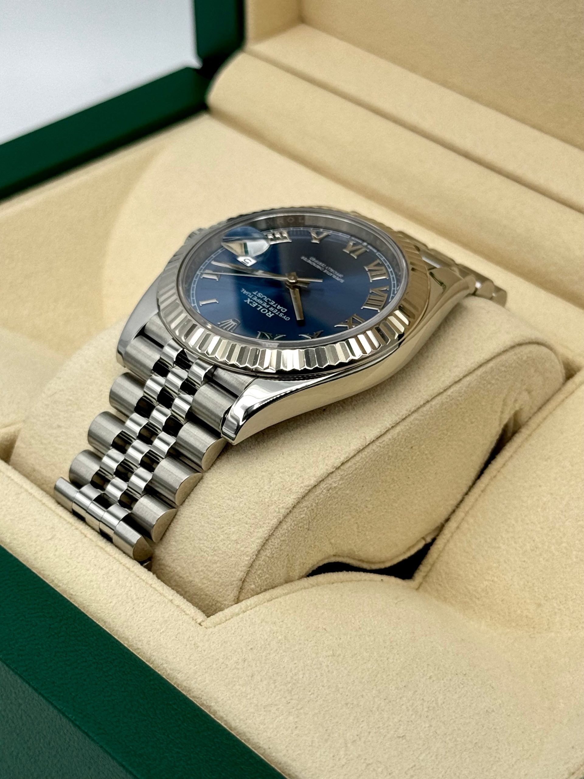 Rolex Datejust 41mm 126334 Stainless Steel Jubilee Blue Dial - Image 7