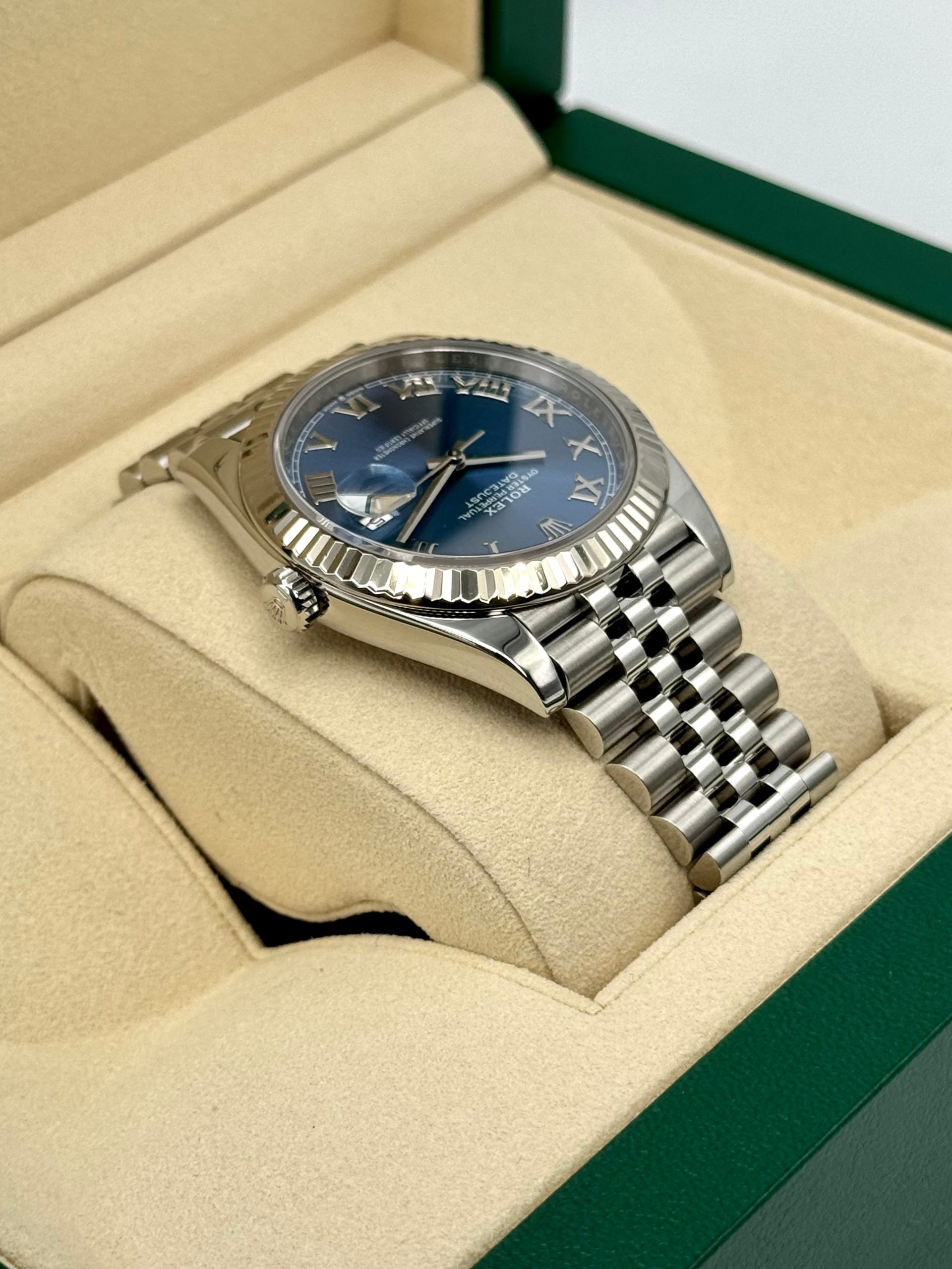 Rolex Datejust 41mm 126334 Stainless Steel Jubilee Blue Dial - Image 8