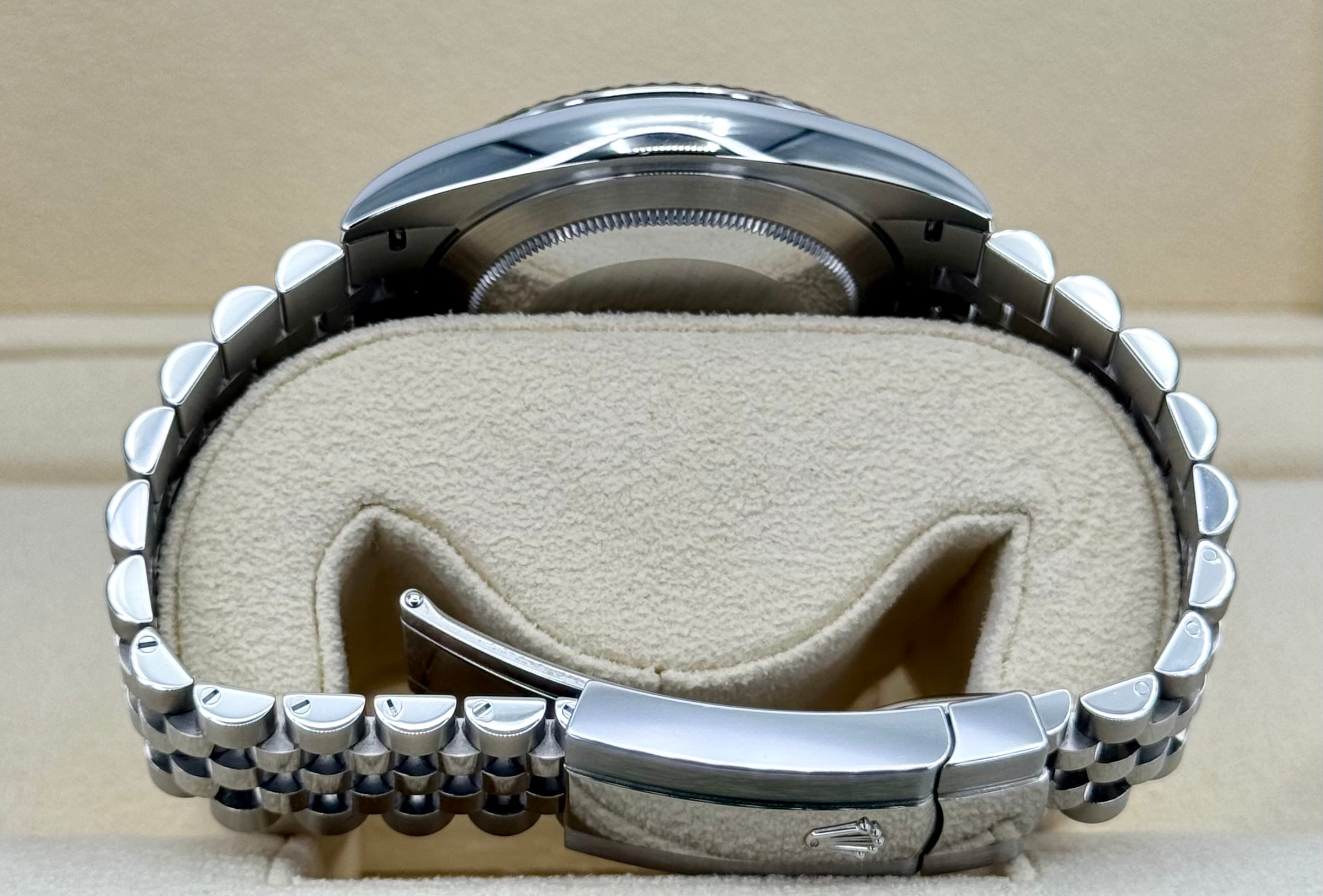 2024 Rolex Datejust 41mm 126334 Jubilee Wimbledon Dial - Image 10