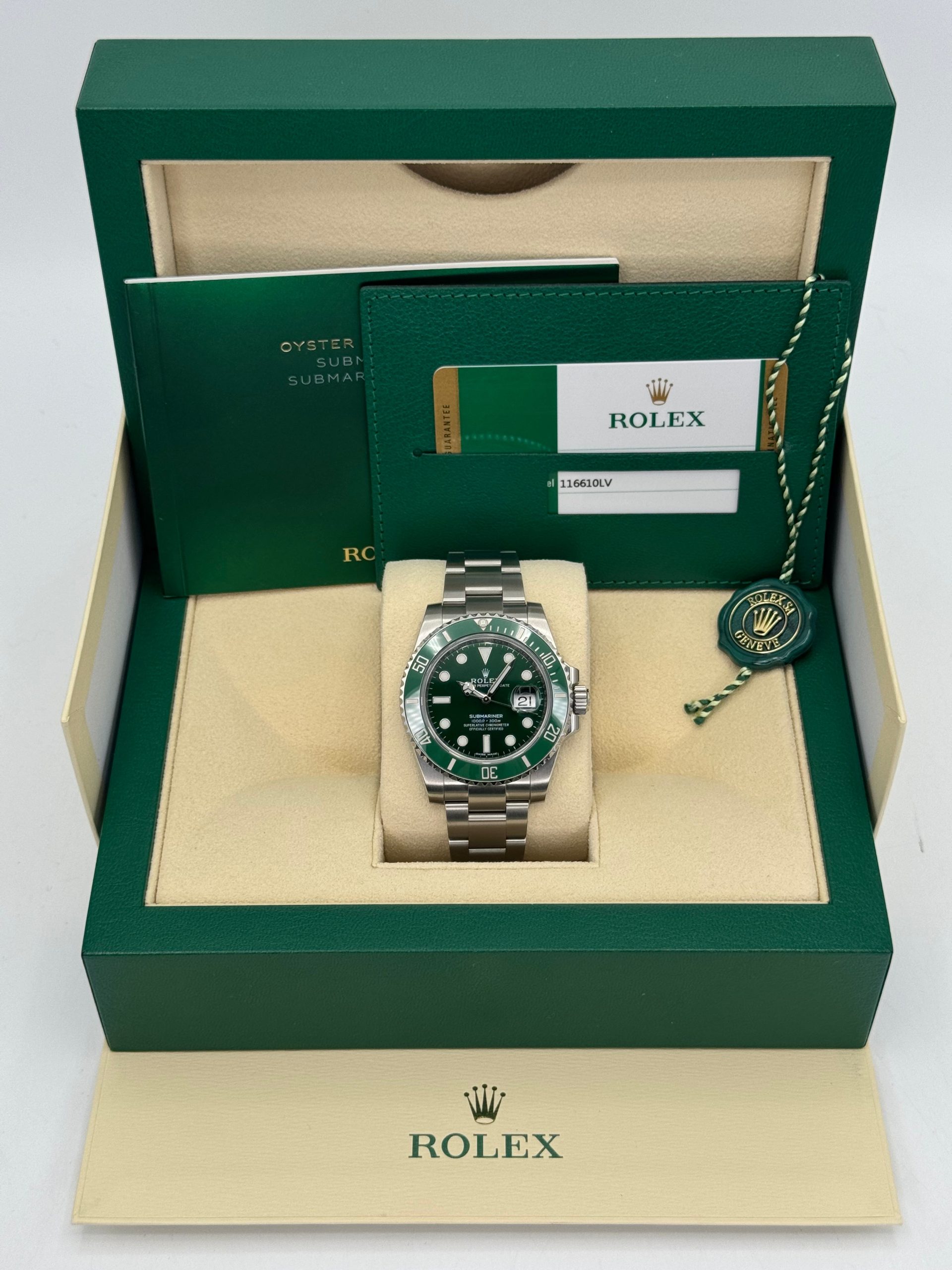 2019 Rolex Submariner "Hulk" 40mm 116610LV Green Dial - Image 11