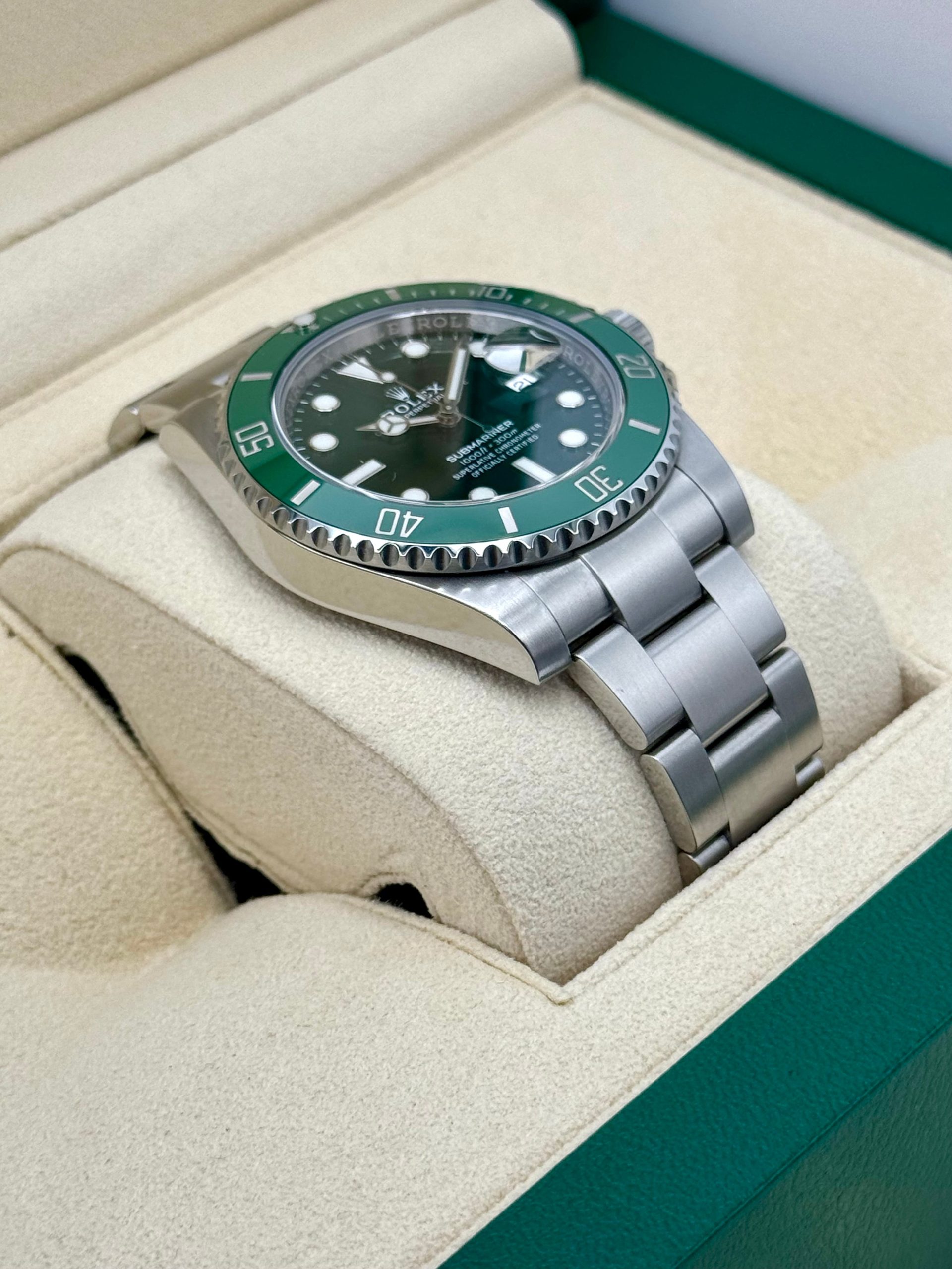 2019 Rolex Submariner "Hulk" 40mm 116610LV Green Dial - Image 6