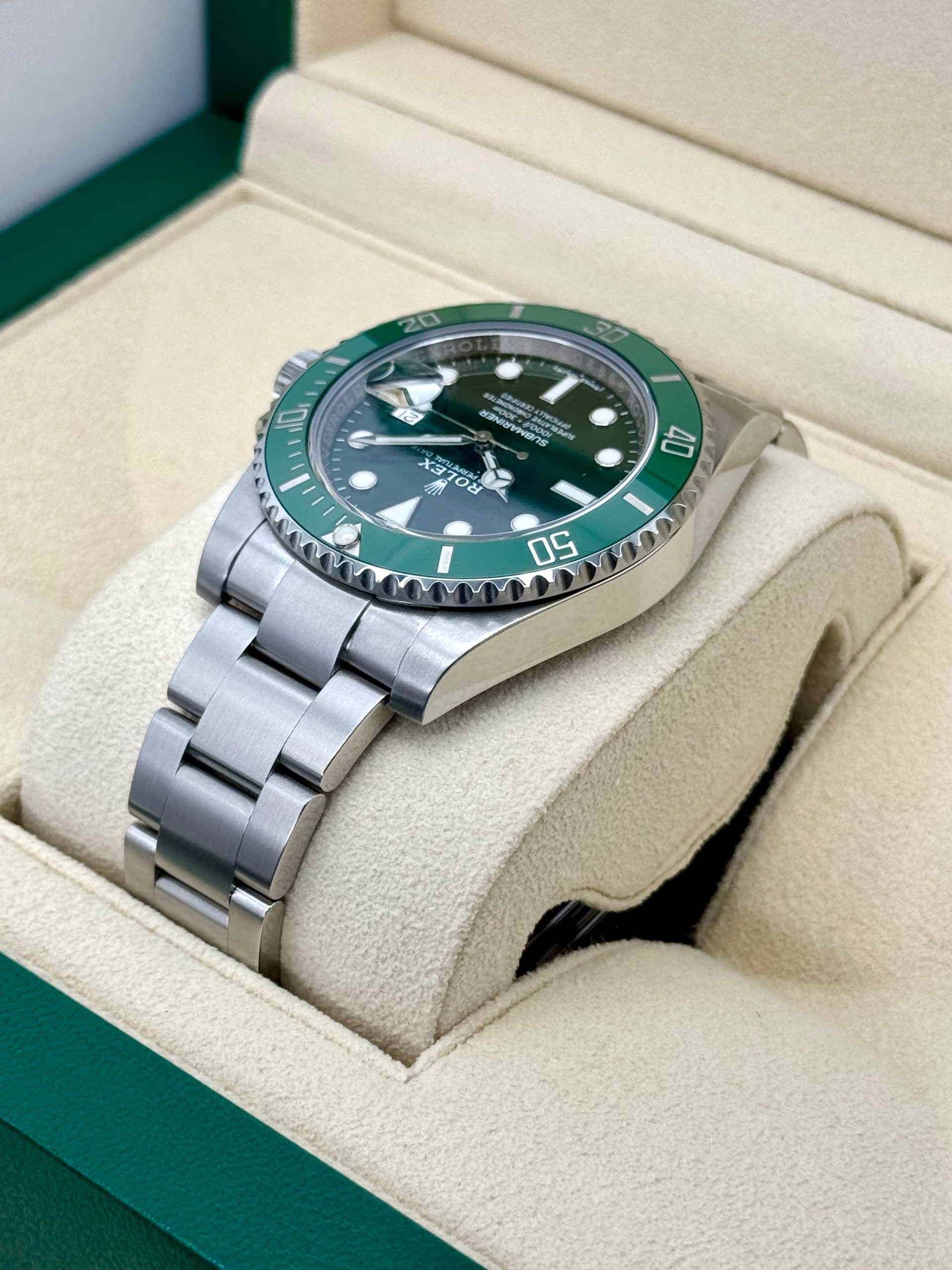 2019 Rolex Submariner "Hulk" 40mm 116610LV Green Dial - Image 7