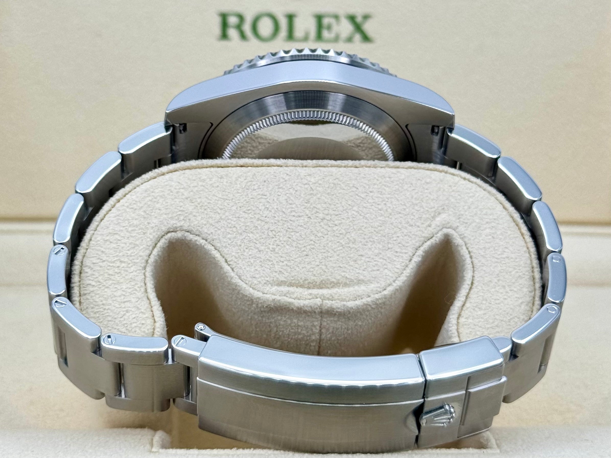2019 Rolex Submariner "Hulk" 40mm 116610LV Green Dial - Image 10