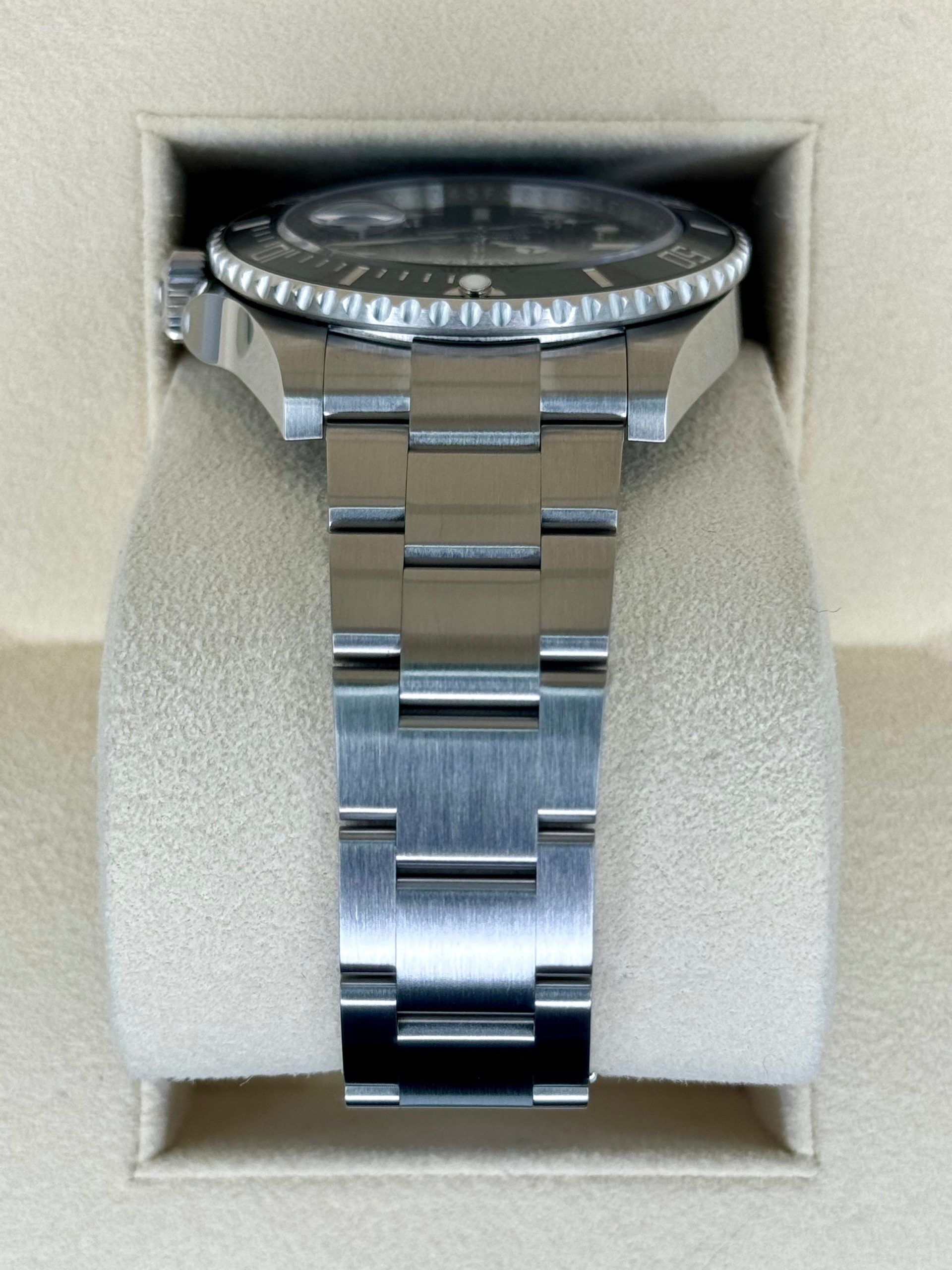 2021 Rolex Submariner 41mm 126610LN Stainless Steel Black Dial - Image 4