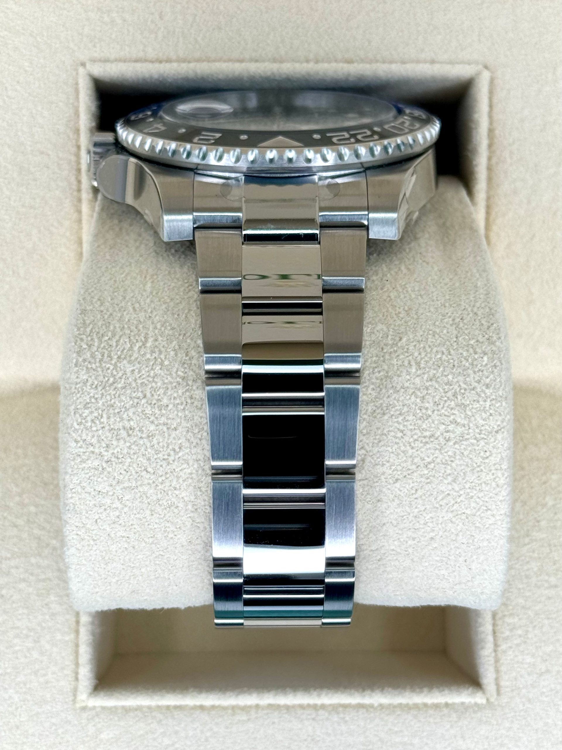 NEW OLD STOCK 2017 Rolex GMT-Master II "Batman" 40mm 116710BLNR Oyster - Image 4