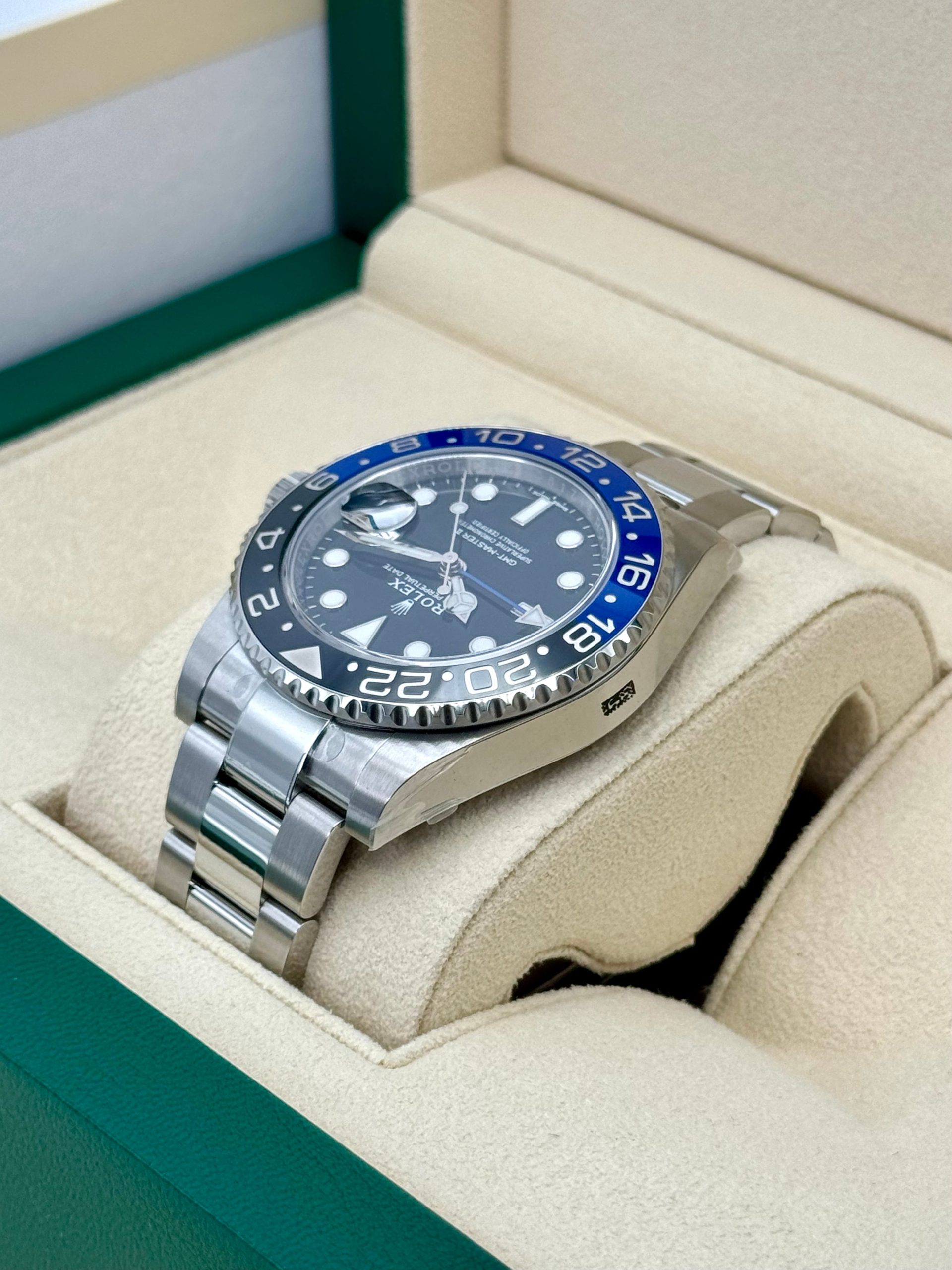 NEW OLD STOCK 2017 Rolex GMT-Master II "Batman" 40mm 116710BLNR Oyster - Image 7