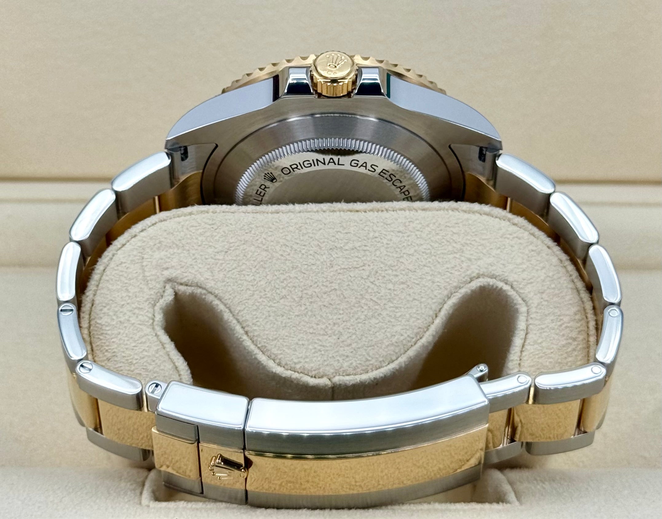 2022 Rolex Sea-Dweller 43mm 126603 Two-Tone Black Dial - Image 9