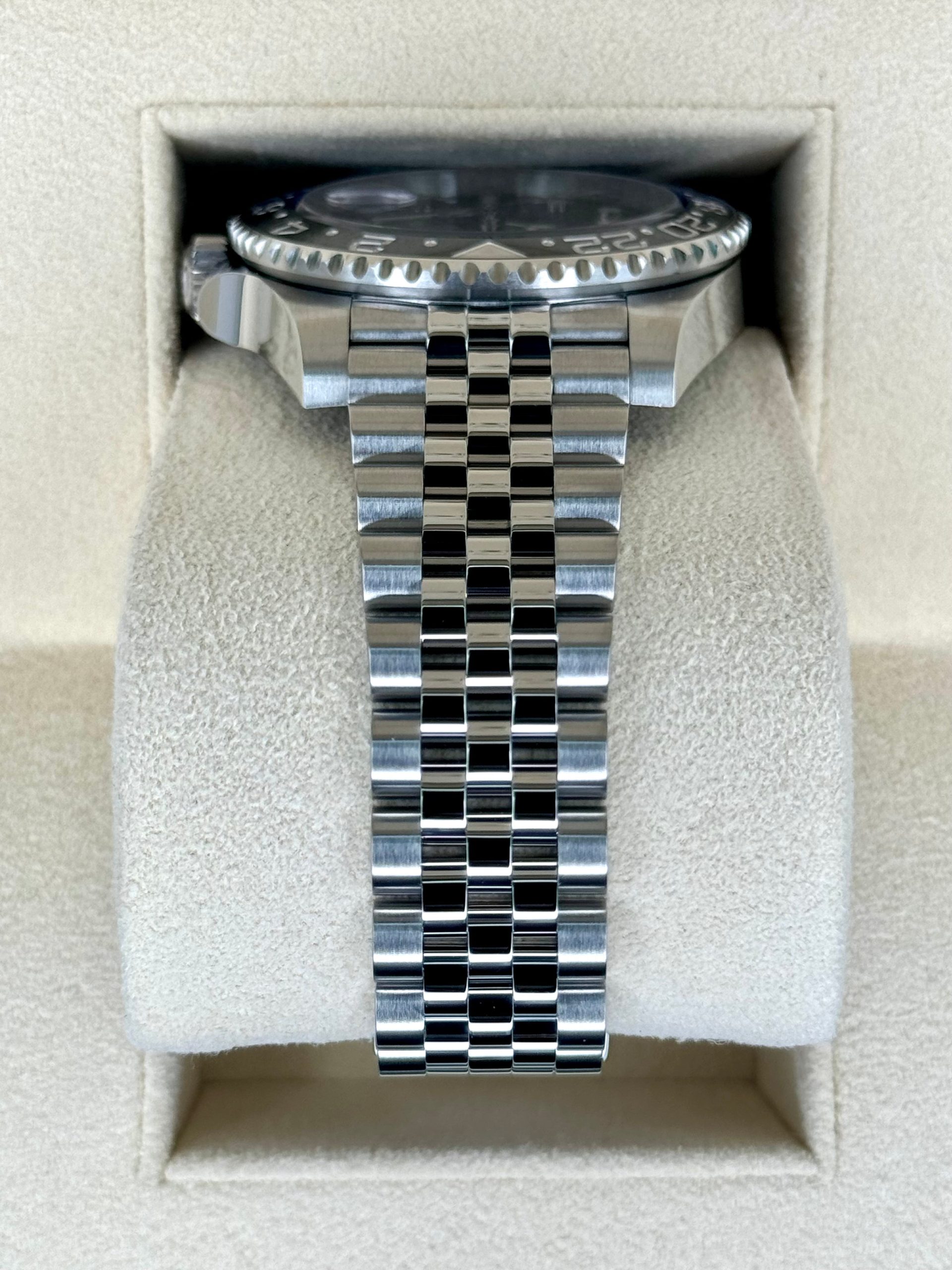 2023 Rolex GMT-Master II "Batgirl" 40mm 126710BLNR Jubilee Black Dial - Image 4