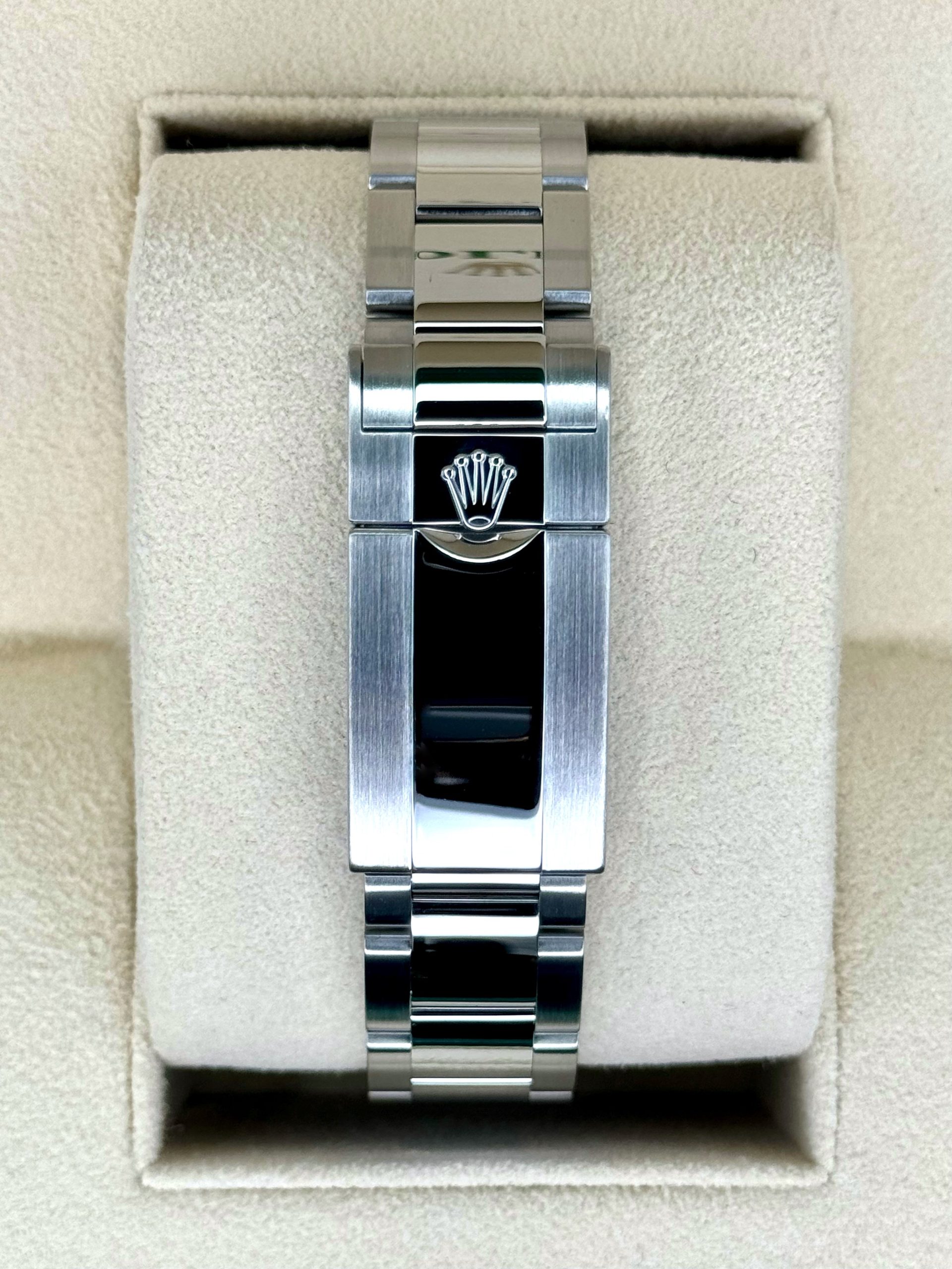 2022 Rolex GMT-Master II "Batman" 40mm 126710BLNR Oyster - Image 2