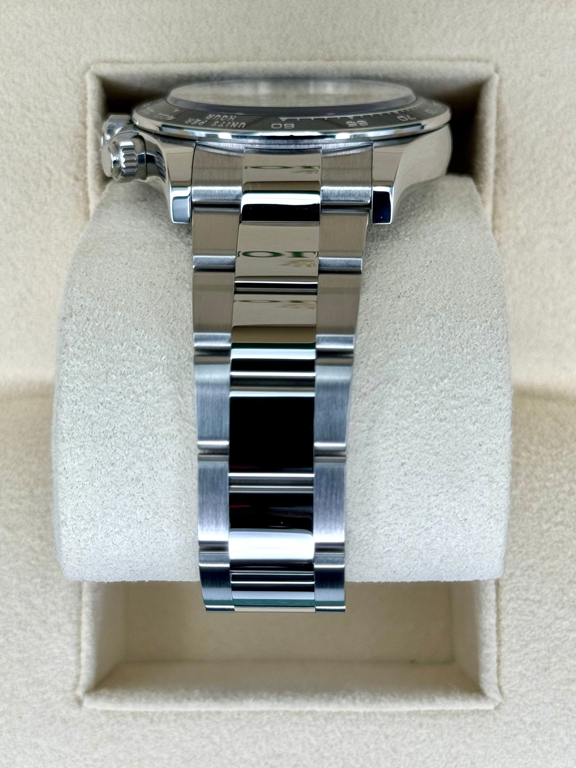 2024 Rolex Daytona 40mm 126500LN Stainless Steel Black Dial - Image 4