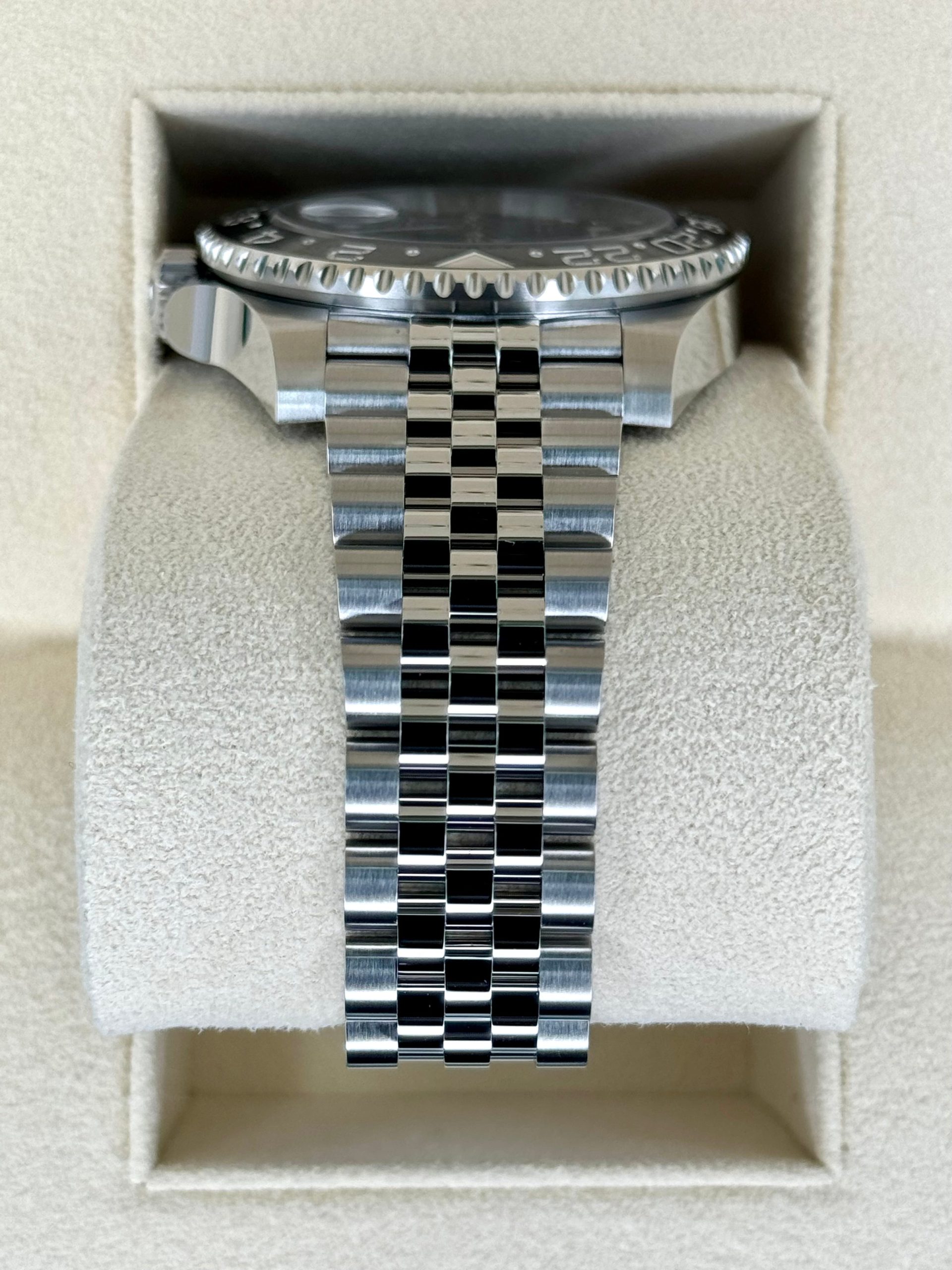 NEW 2024 Rolex GMT-Master II "Bruce Wayne" 40mm 126710GRNR Jubilee - Image 4