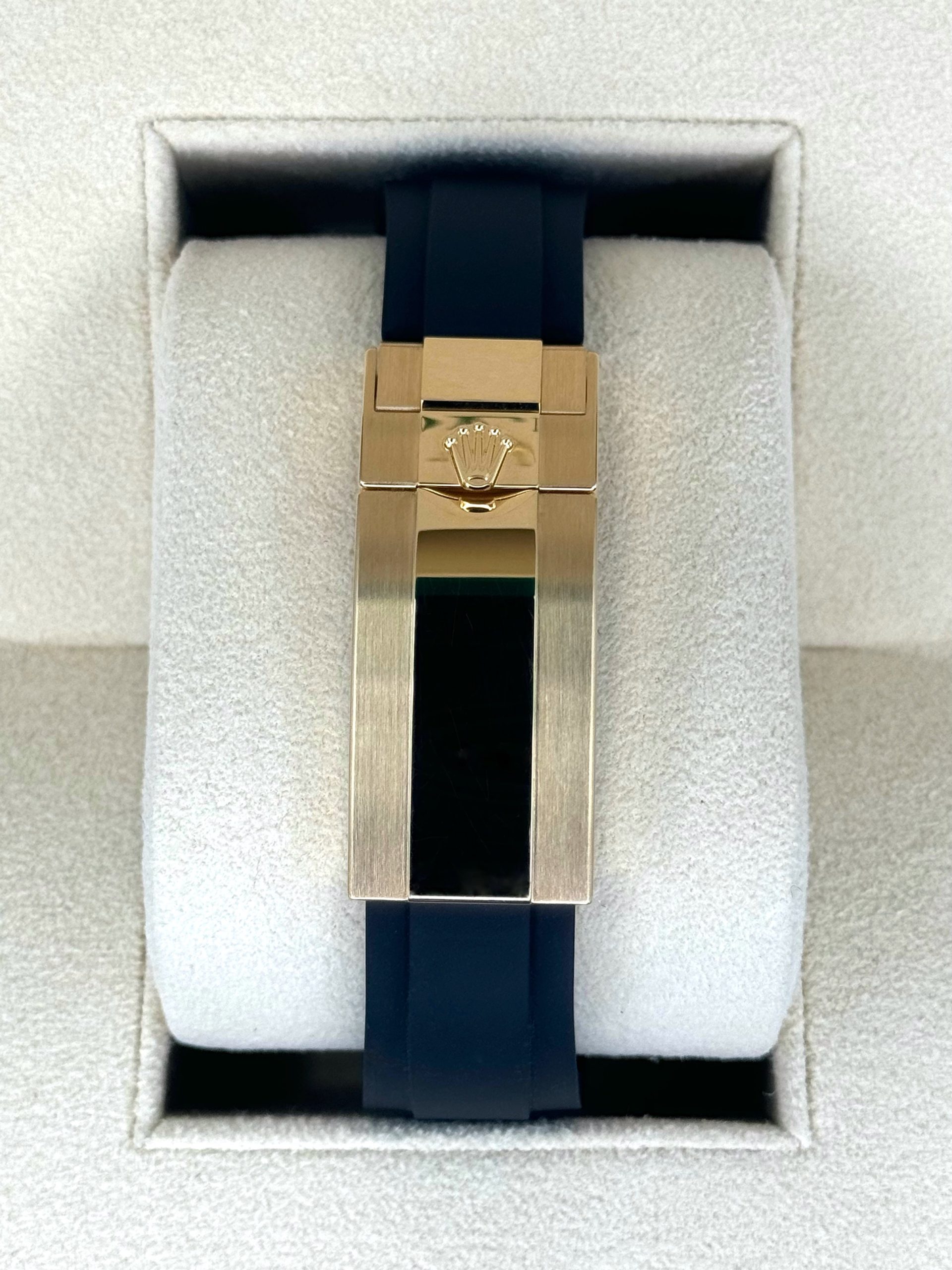 NEW 2024 Rolex Daytona 40mm 126518LN Yellow Gold Oysterflex Black Dial - Image 2