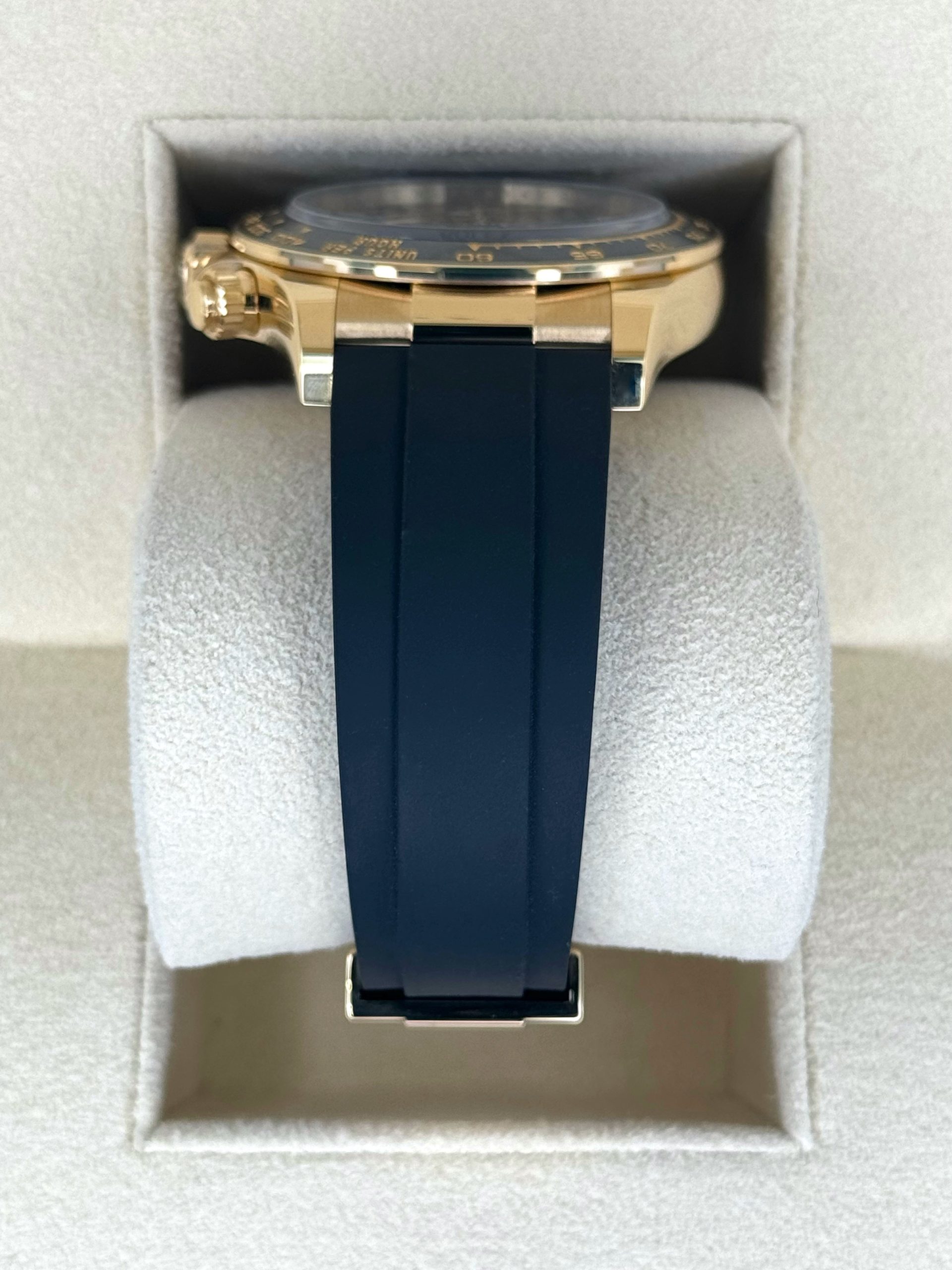 NEW 2024 Rolex Daytona 40mm 126518LN Yellow Gold Oysterflex Black Dial - Image 4