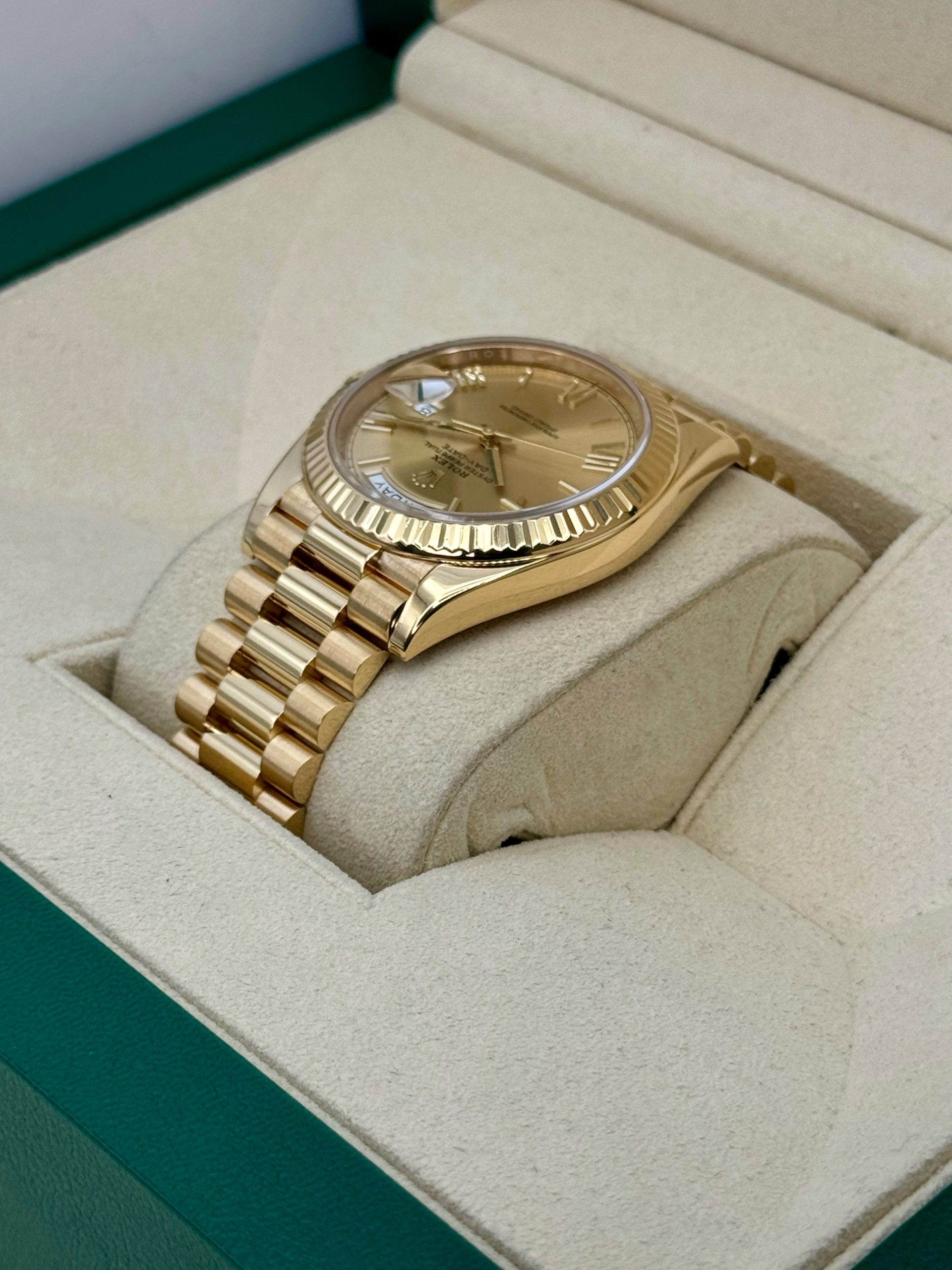 2021 Rolex Day-Date 40mm 228238 Presidential Champagne Dial - Image 7