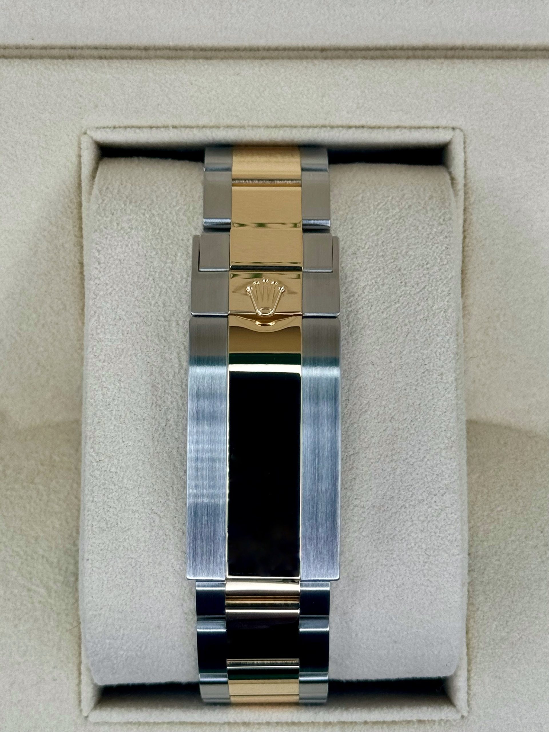 2022 Rolex Sea-Dweller 43mm 126603 Two-Tone Black Dial - Image 2