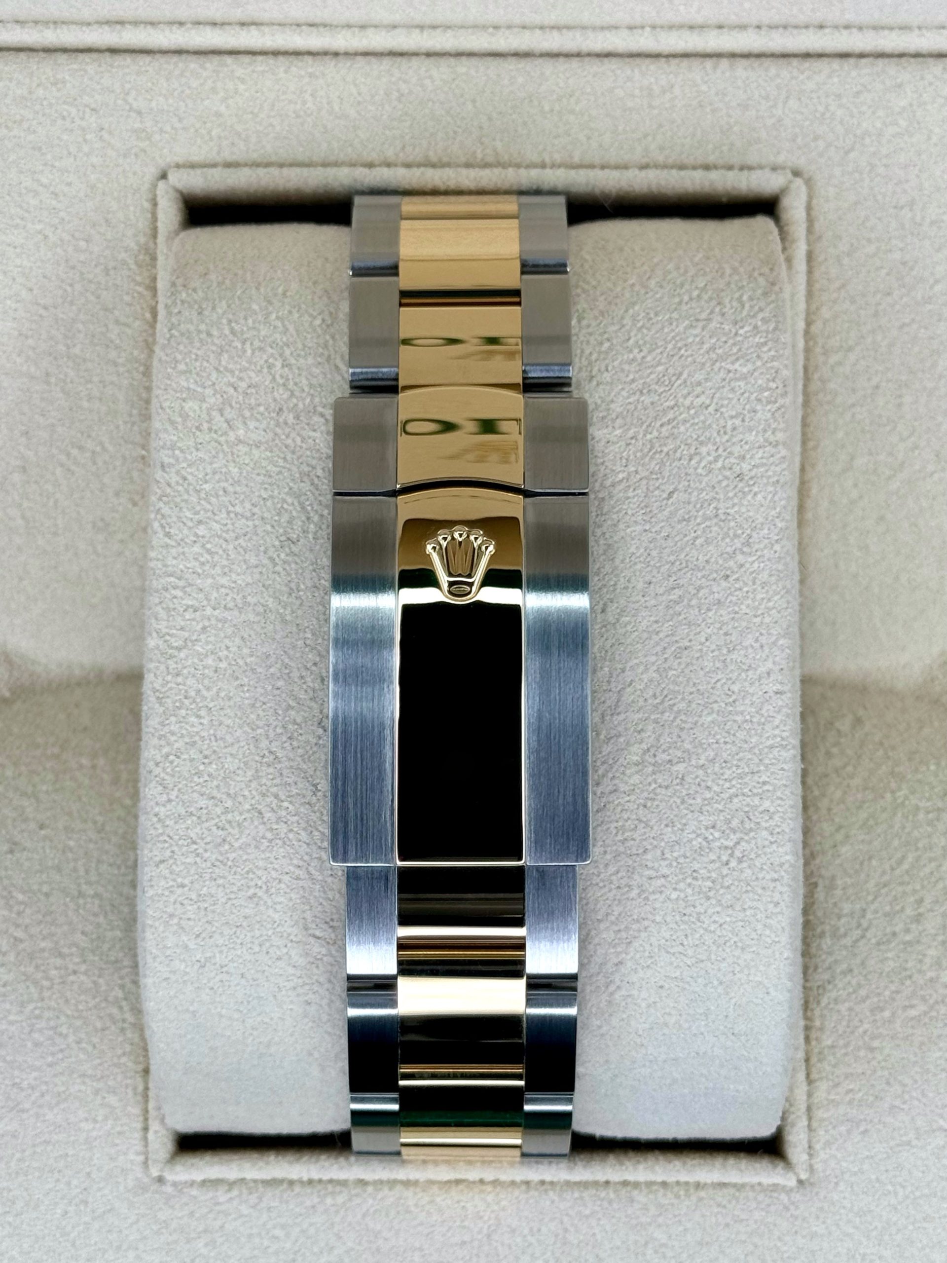 2019 Rolex Sky-Dweller 42mm 326933 Two-Tone Oyster White Dial - Image 2