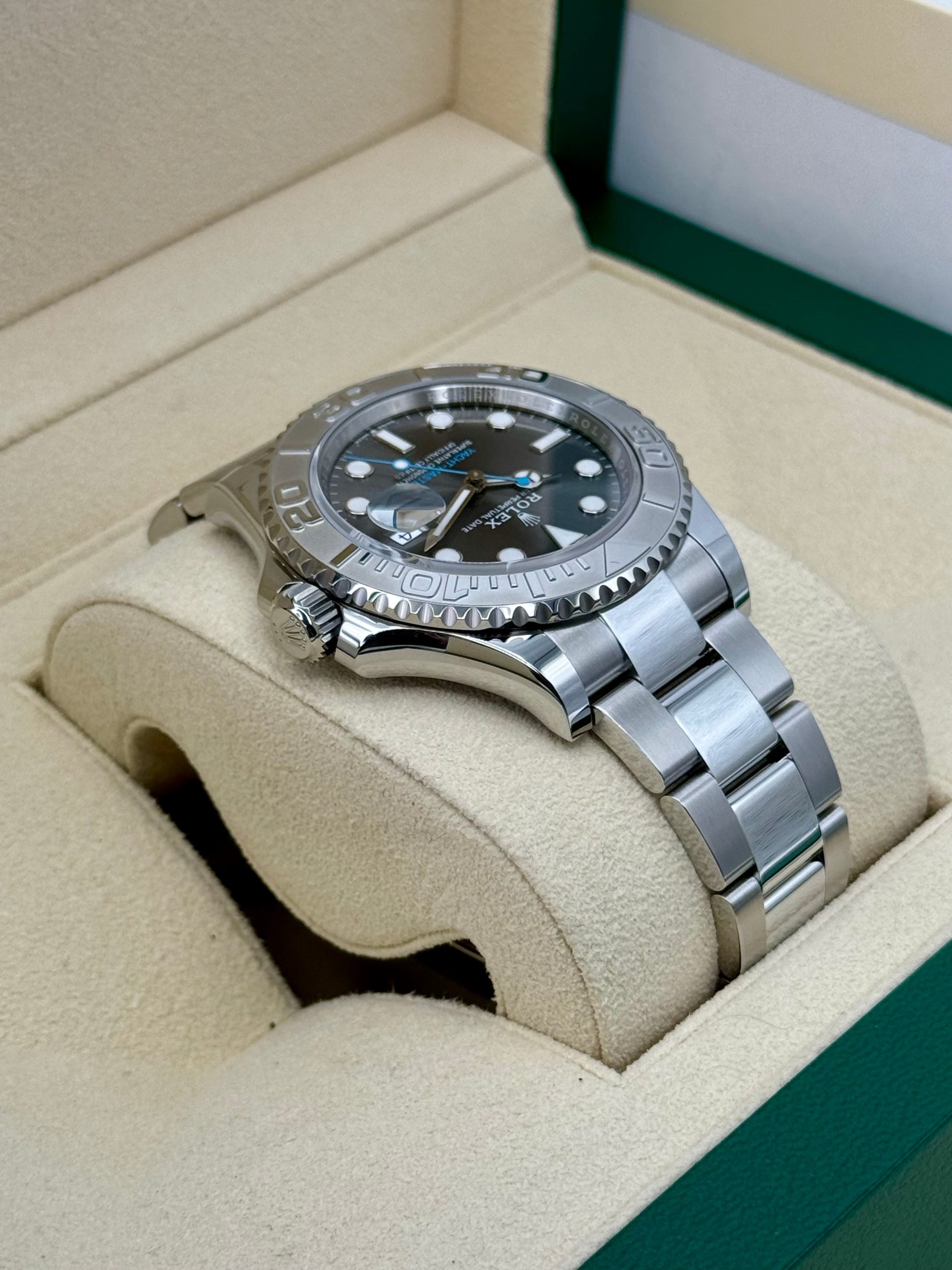 NEW 2024 Rolex Yacht-Master 40mm 126622 Stainless Steel Rhodium Dial - Image 8