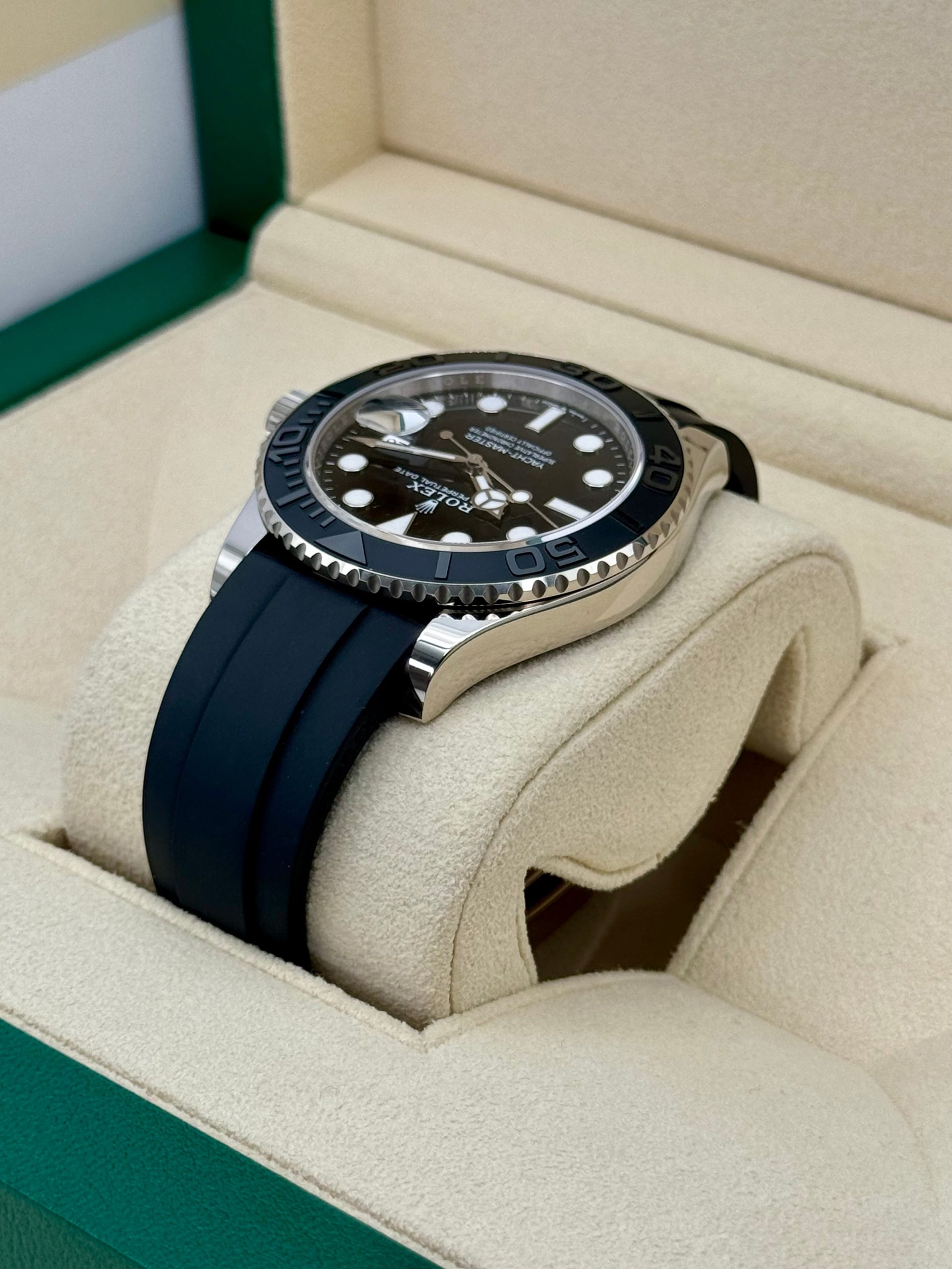 NEW 2024 Rolex Yacht-Master 42mm 226659 White Gold Oysterflex Black Dial - Image 7