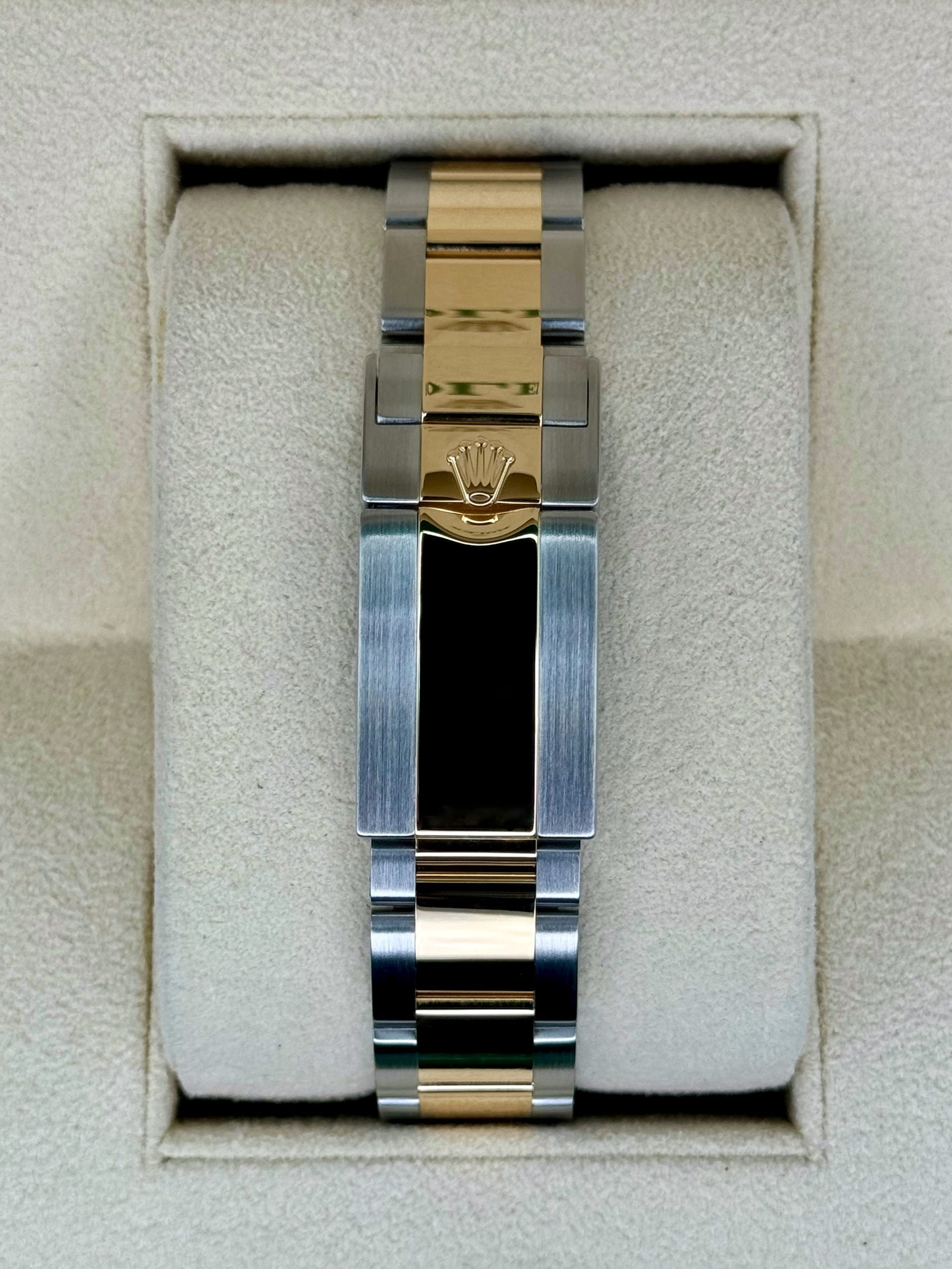 2021 Rolex Daytona 40mm 116503 Two-Tone Black Dial - Image 2