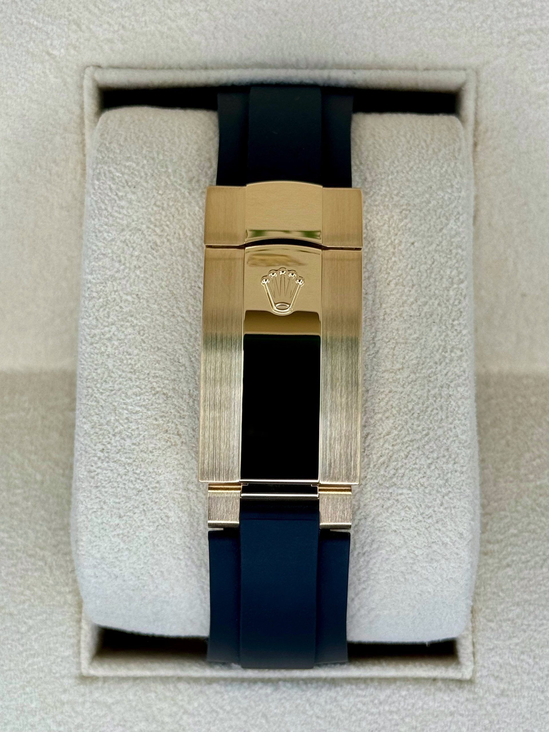 2024 Rolex Sky-Dweller 42mm 336238 Yellow Gold Oysterflex Champagne Dial - Image 2