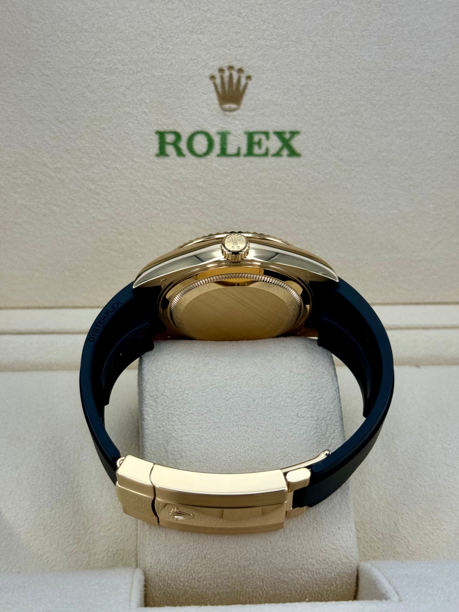 2024 Rolex Sky-Dweller 42mm 336238 Yellow Gold Oysterflex Champagne Dial - Image 9