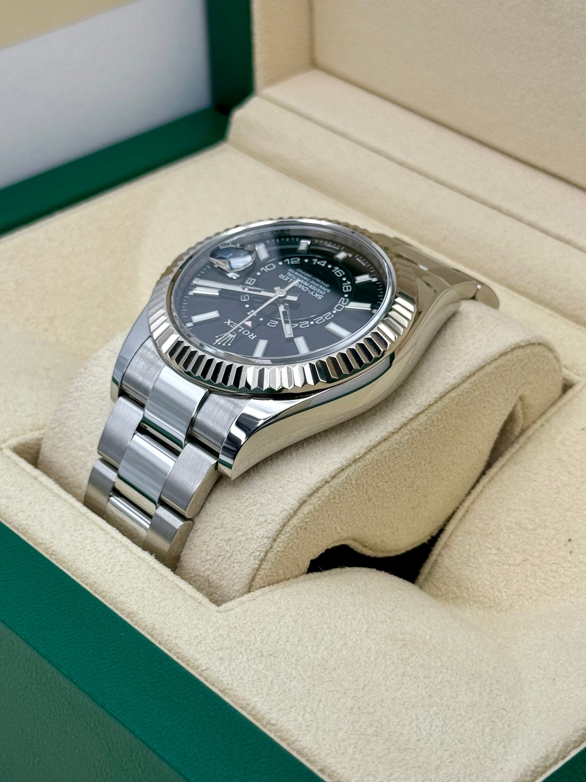 2023 Rolex Sky-Dweller 42mm 326934 Oyster Black Dial - Image 7