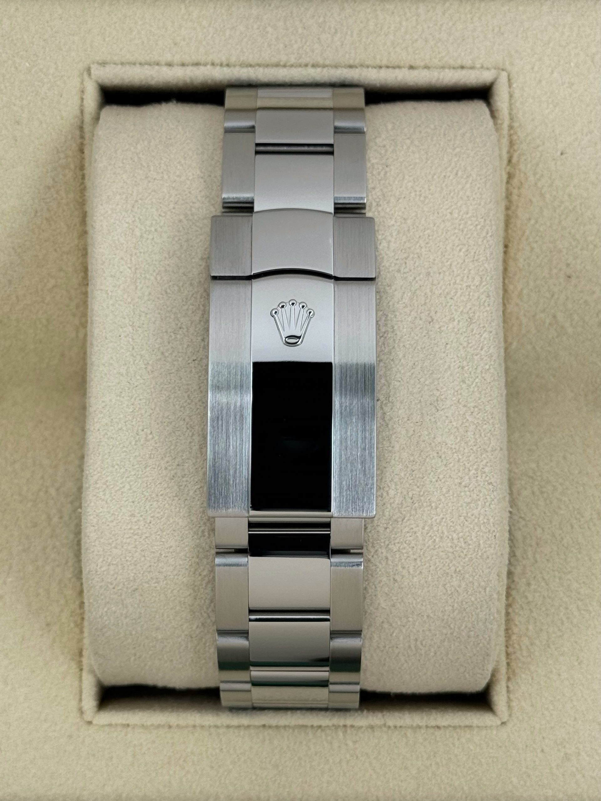 2023 Rolex Sky-Dweller 42mm 326934 Oyster Black Dial - Image 2