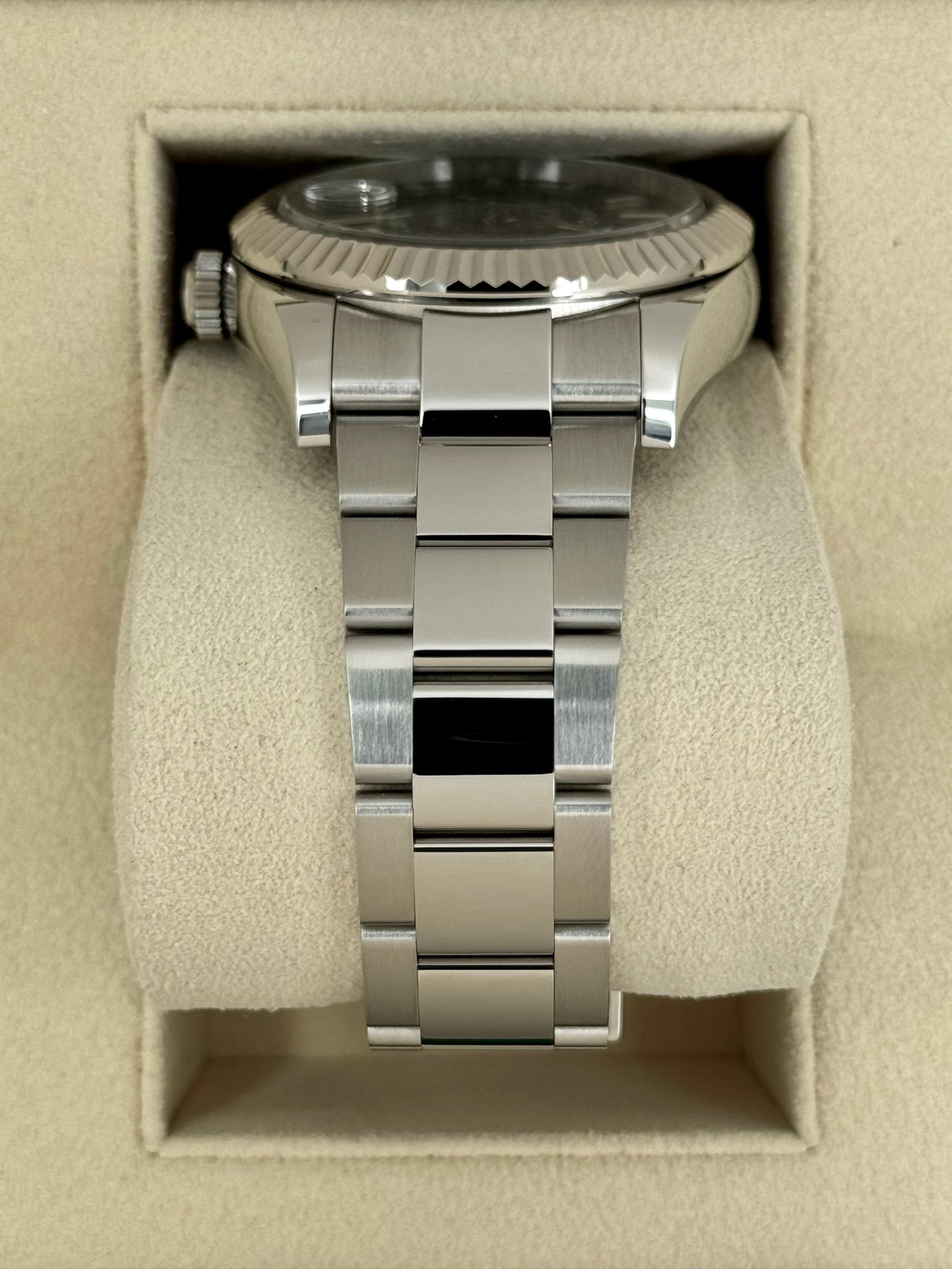 2023 Rolex Sky-Dweller 42mm 326934 Oyster Black Dial - Image 4