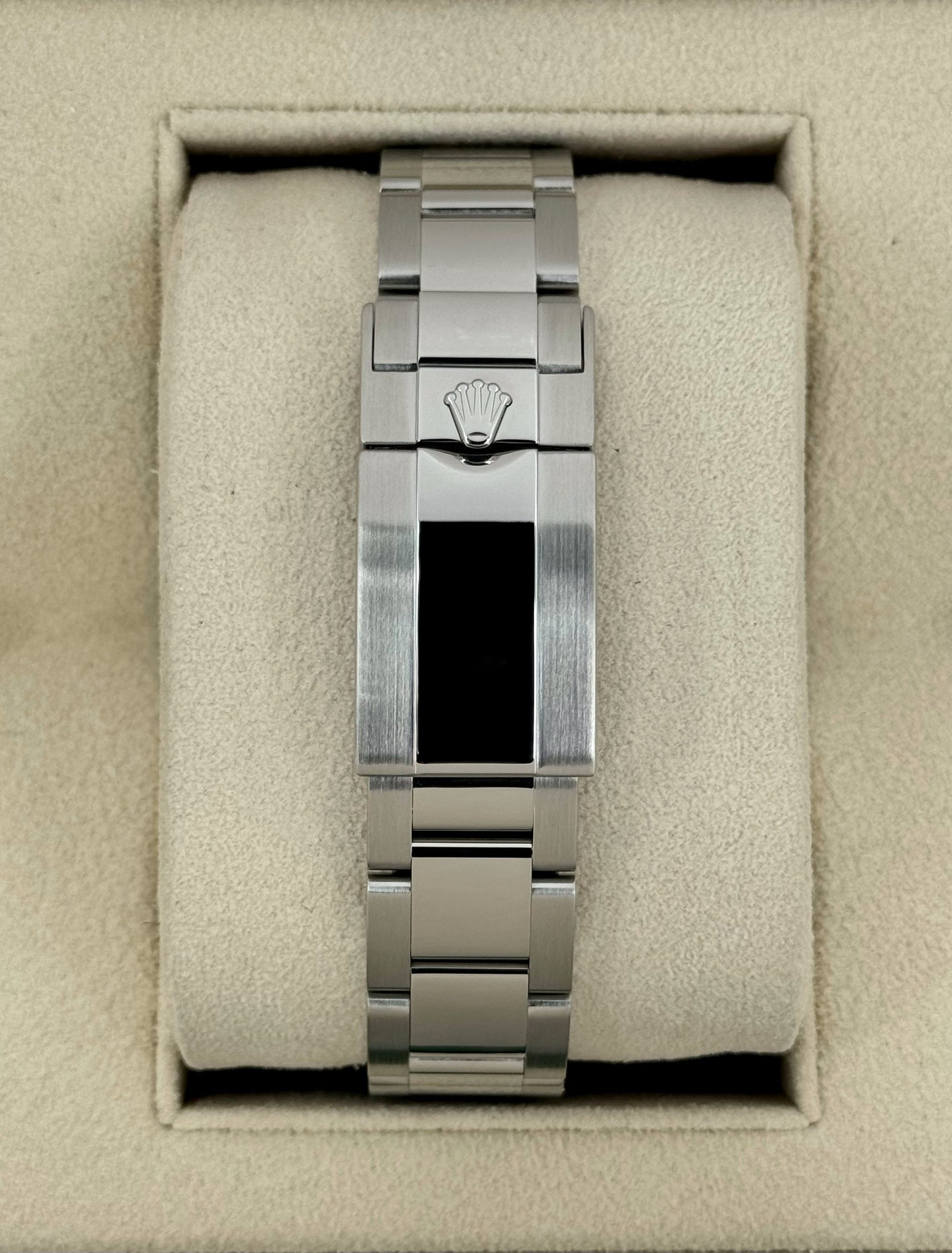 Rolex GMT-Master II 40mm 116710LN Stainless Steel Black Dial - Image 2