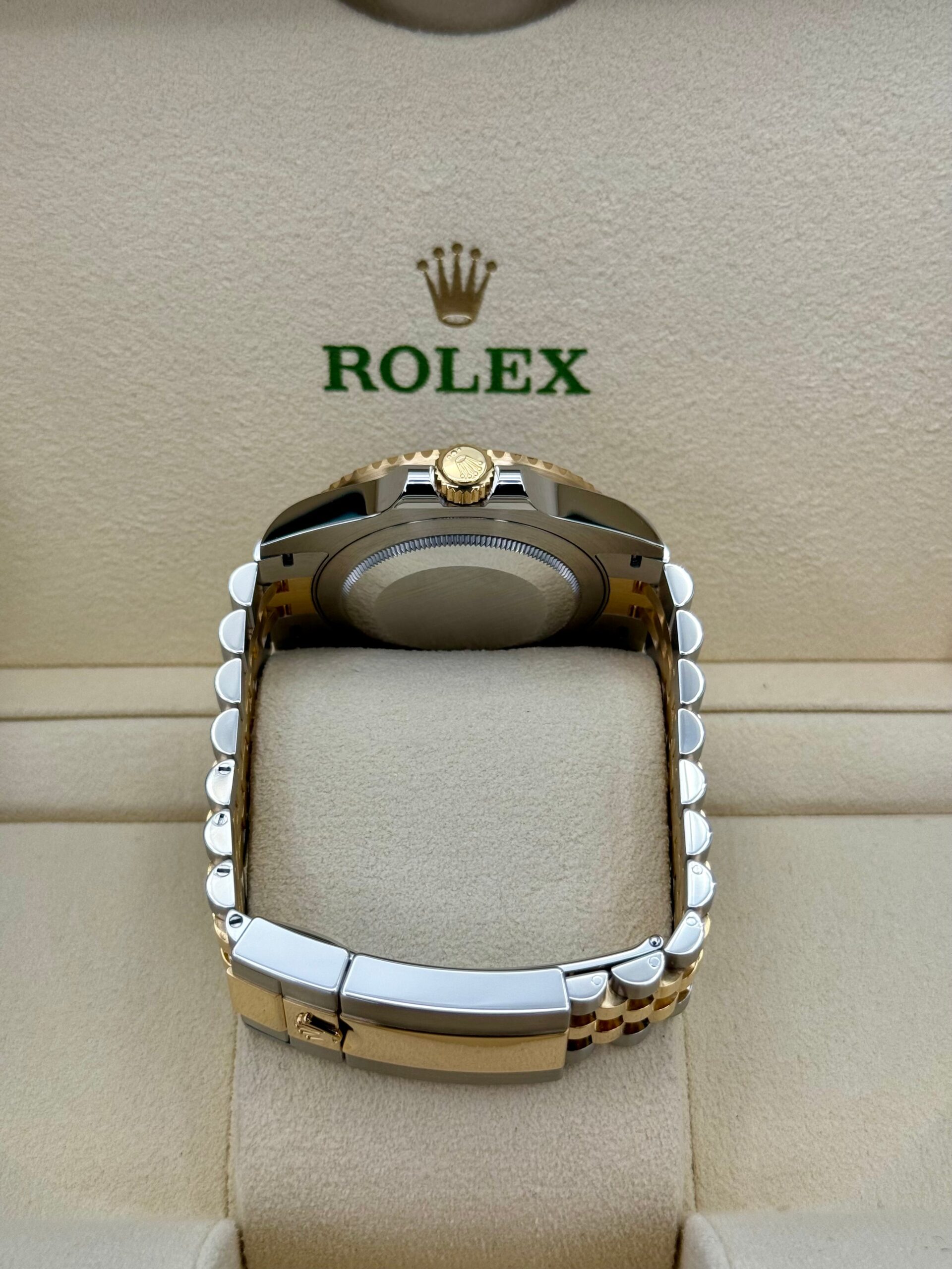 2024 Rolex GMT-Master II 40mm 126713GRNR Two-Tone Jubilee Black Dial - Image 9