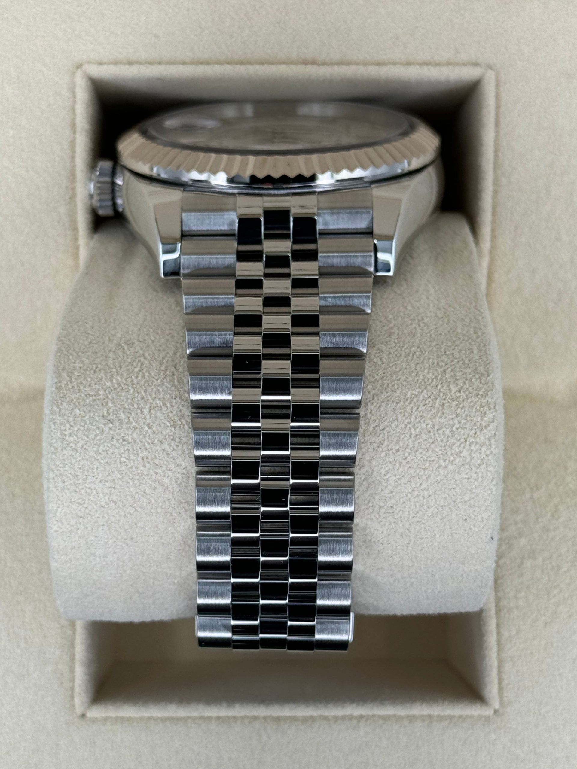 2022 Rolex Sky-Dweller 42mm 326934 Stainless Steel Jubilee White Dial - Image 4