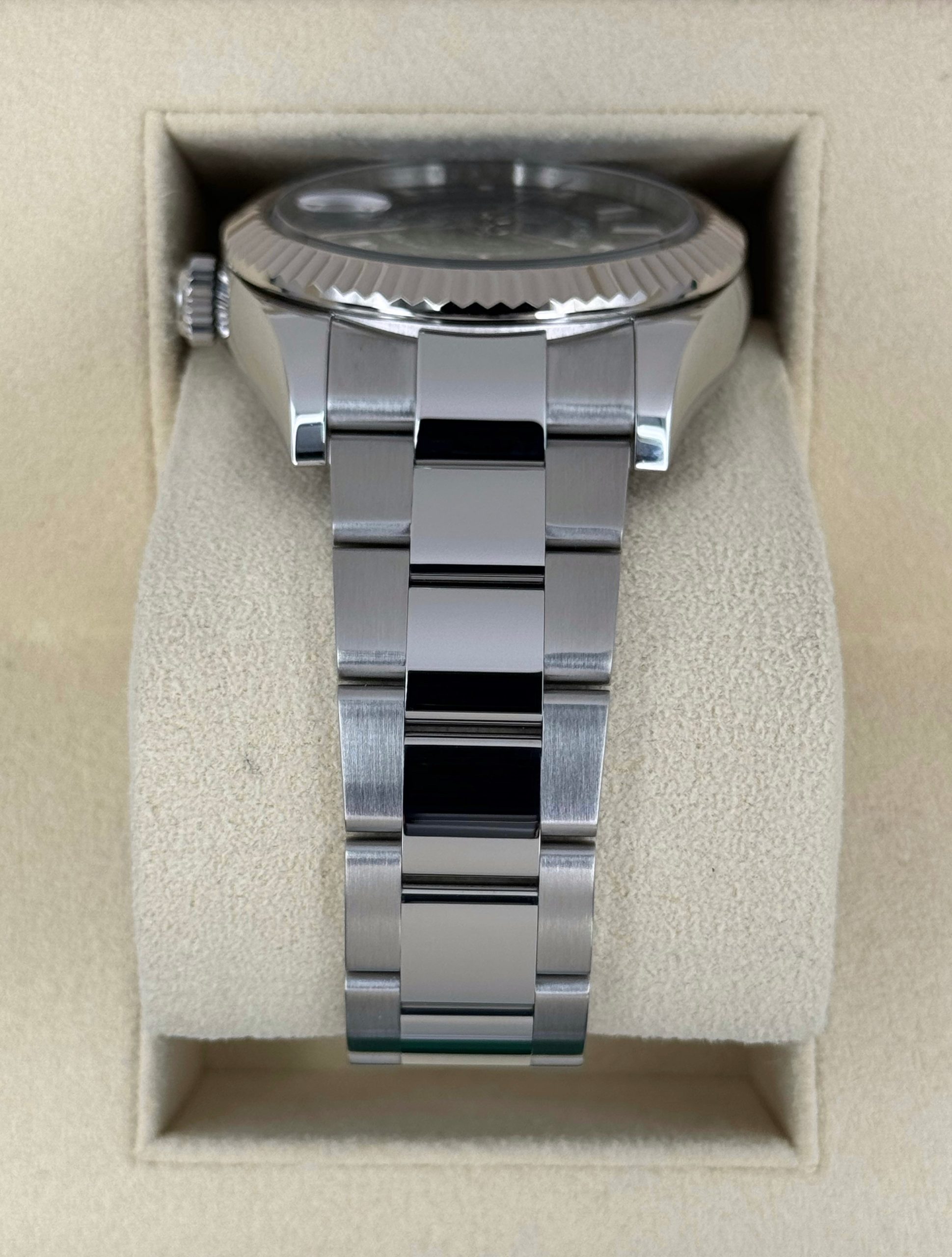 NEW 2025 Rolex Sky-Dweller 42mm 336934 Oyster Green Dial - Image 4