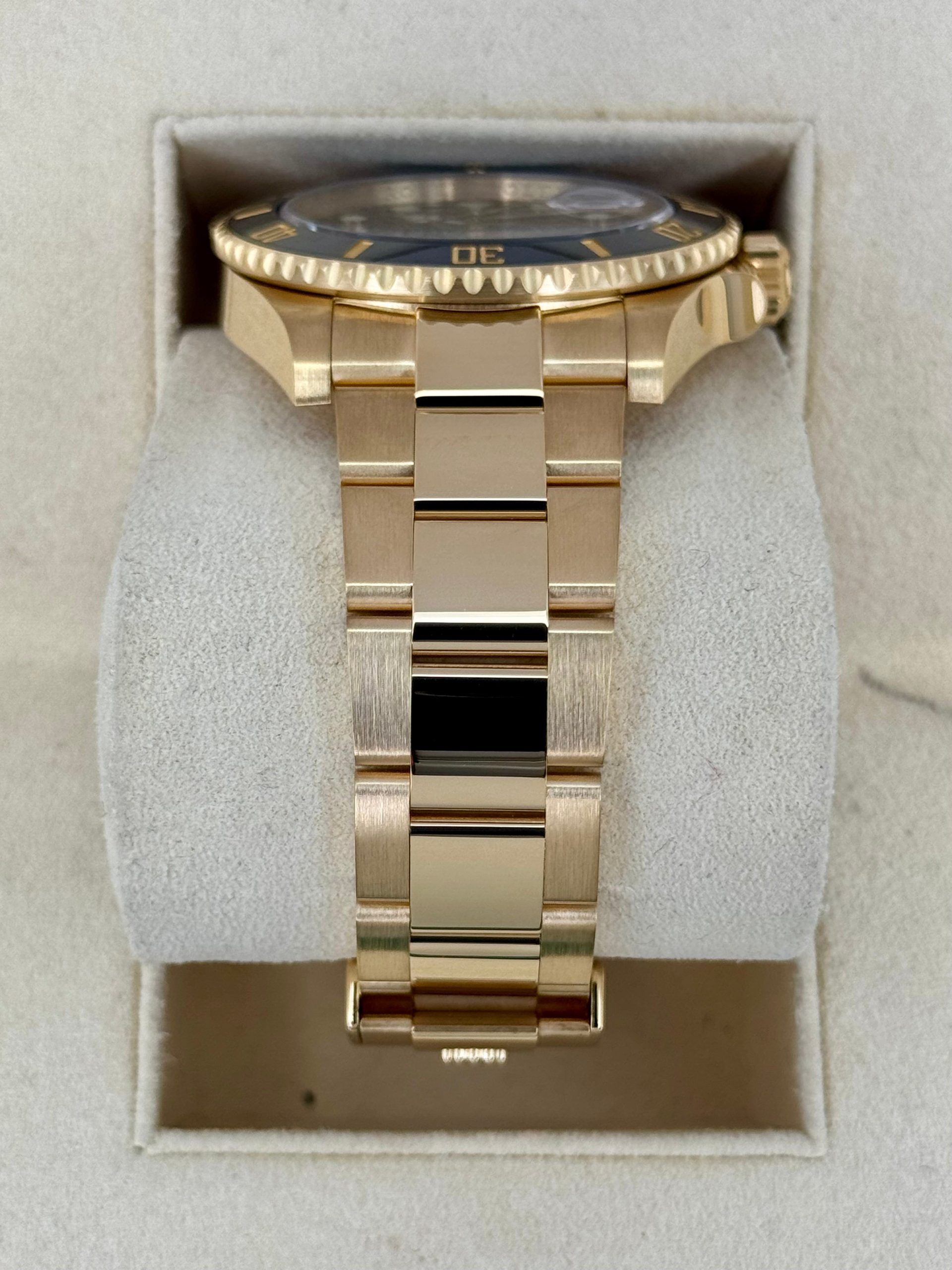 2022 Rolex Submariner 41mm 126618LN Yellow Gold Black Dial - Image 3