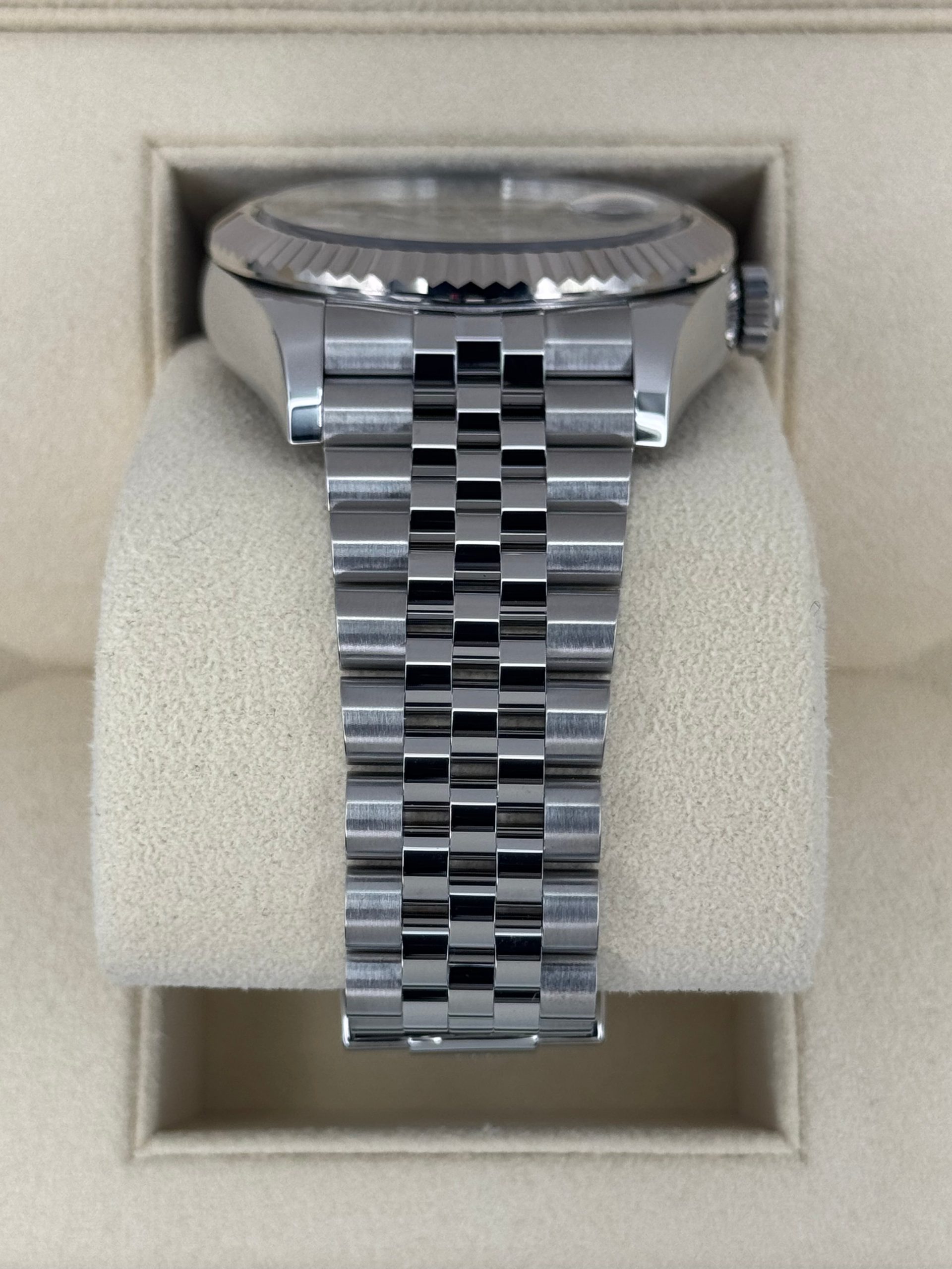 NEW 2025 Rolex Sky-Dweller 42mm 336934 Jubilee Blue Dial - Image 3