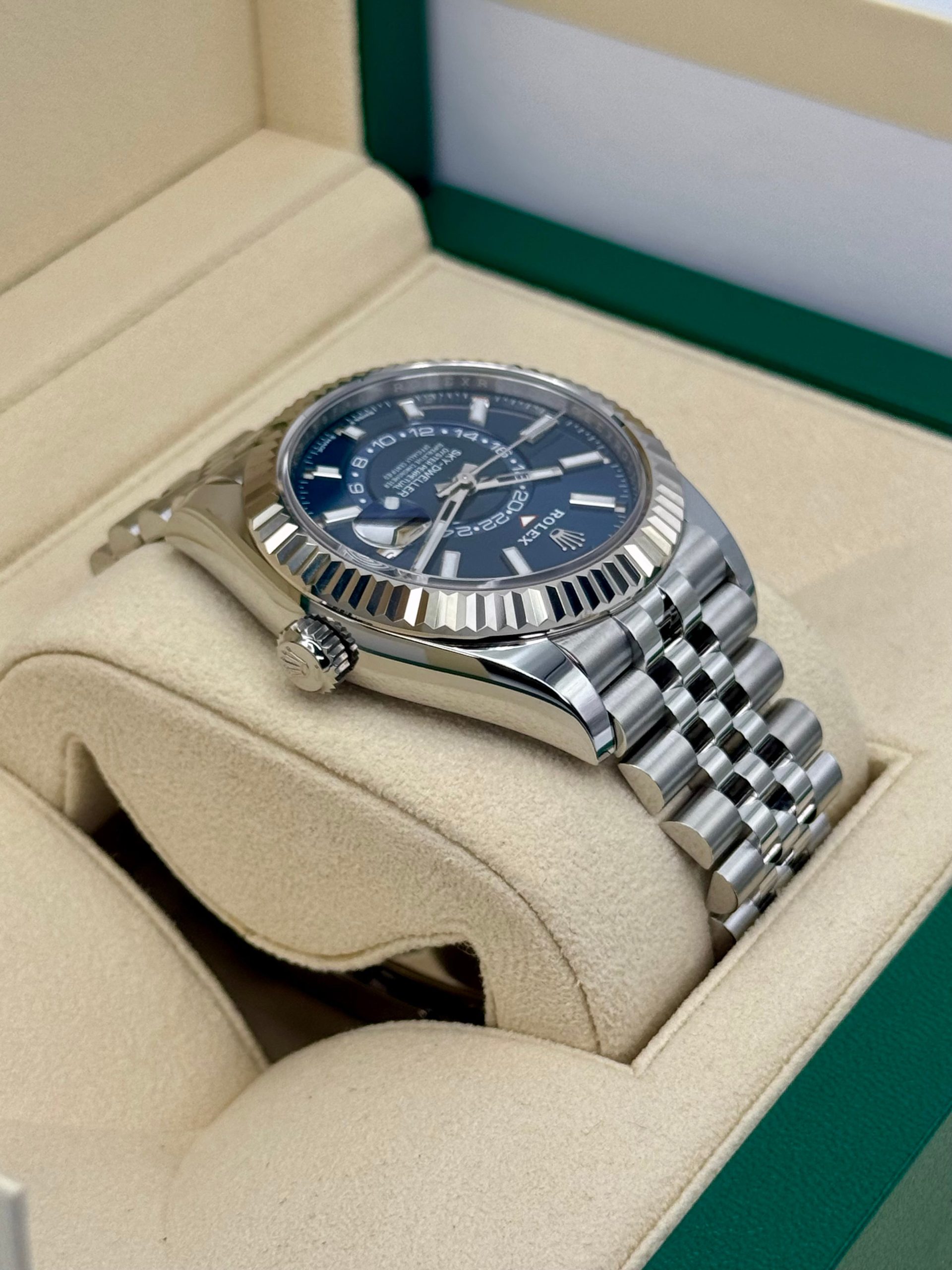 NEW 2025 Rolex Sky-Dweller 42mm 336934 Jubilee Blue Dial - Image 8