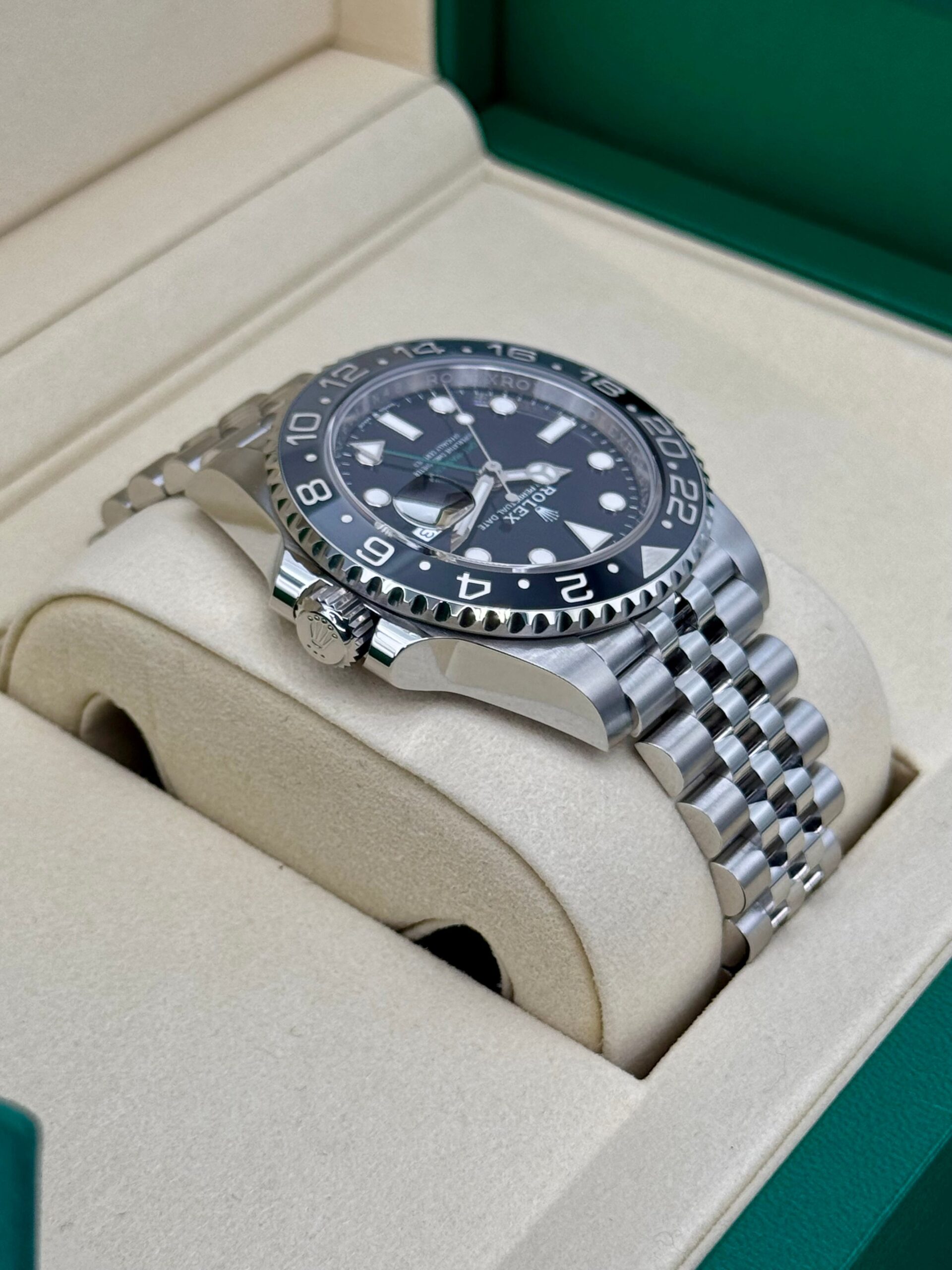 NEW 2025 Rolex GMT-Master II "Bruce Wayne" 40mm 126710GRNR Jubilee - Image 8