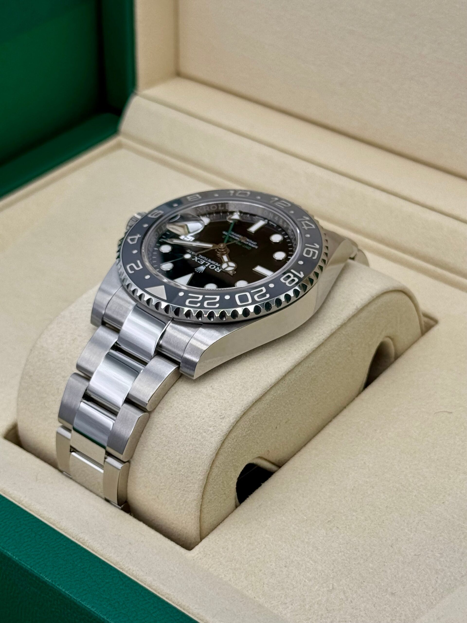 NEW 2025 Rolex GMT-Master II "Bruce Wayne" 40mm 126710GRNR Oyster - Image 7