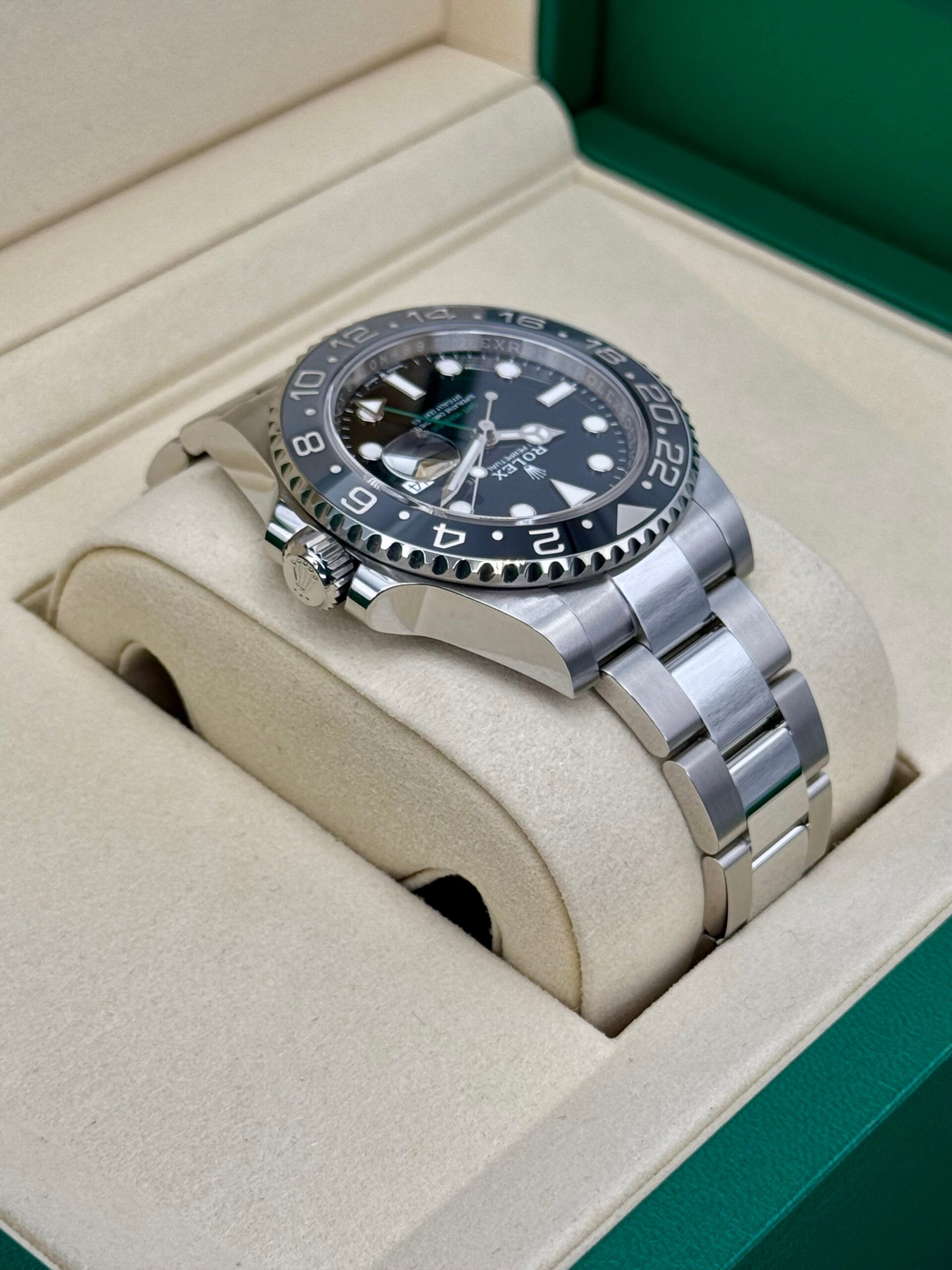 NEW 2025 Rolex GMT-Master II "Bruce Wayne" 40mm 126710GRNR Oyster - Image 8