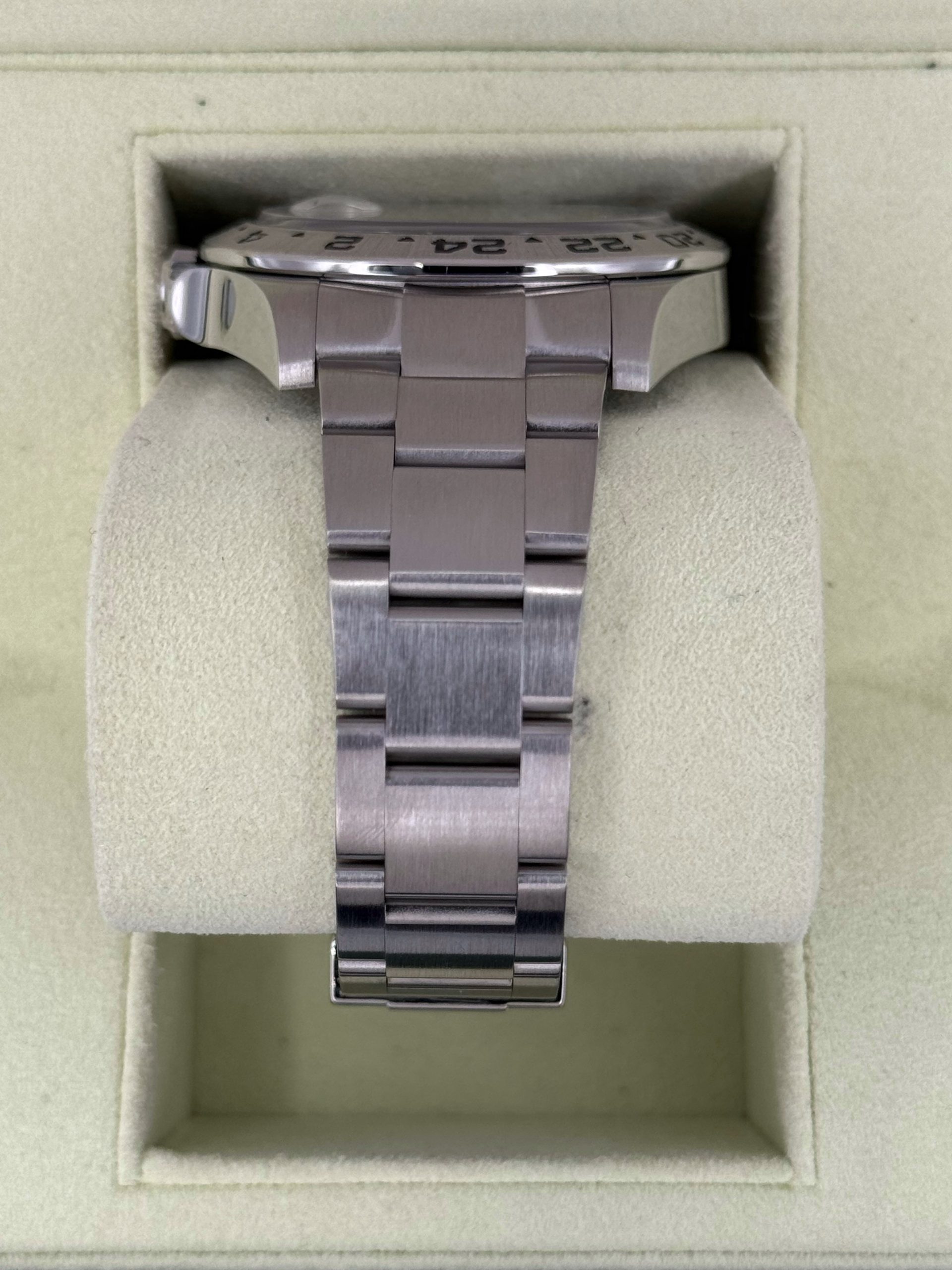 2019 Rolex Explorer II 42mm 216570 Stainless Steel Polar White Dial - Image 4