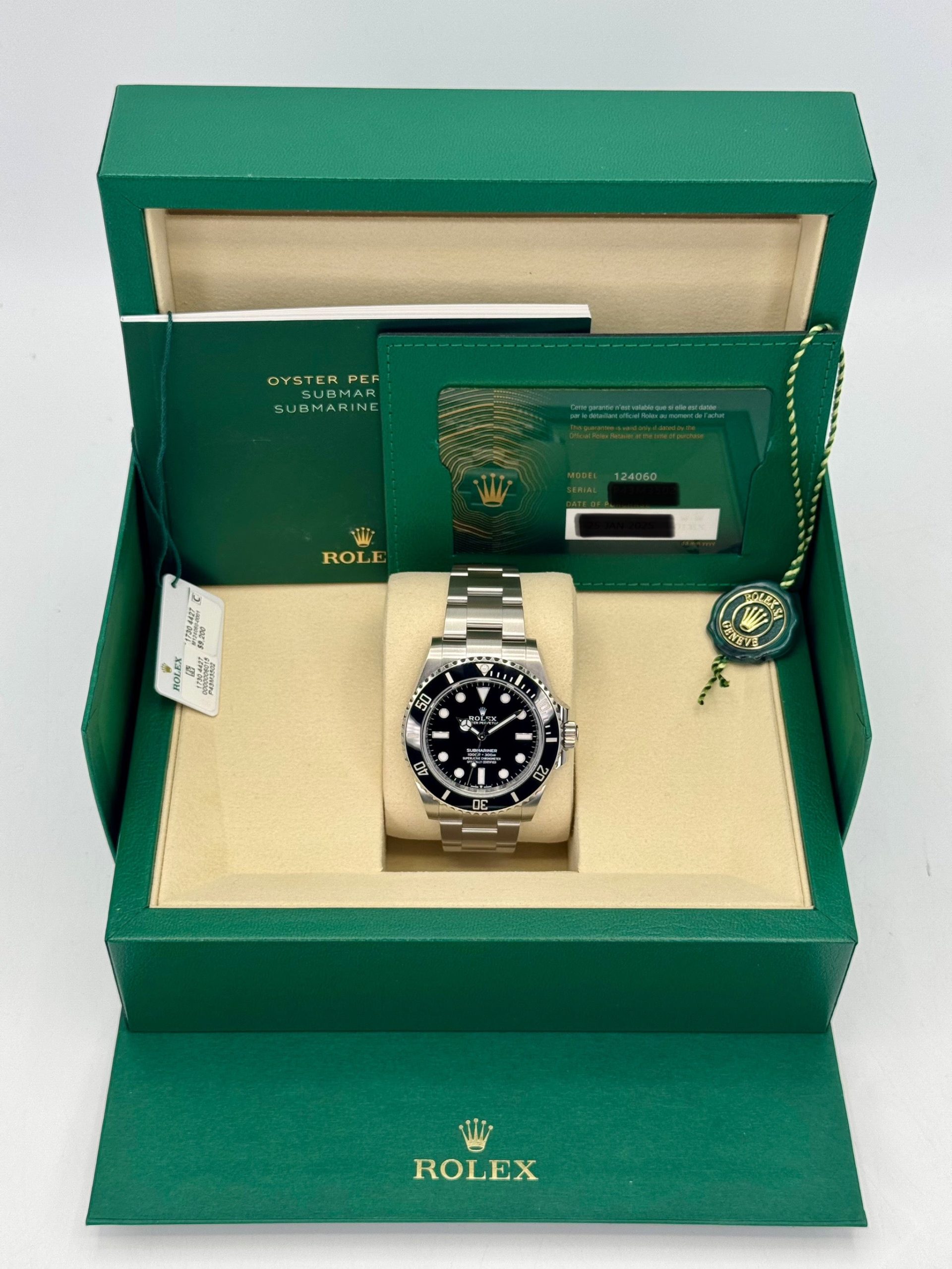 NEW 2025 Rolex Submariner 41mm 124060 Stainless Steel Black Dial - Image 9