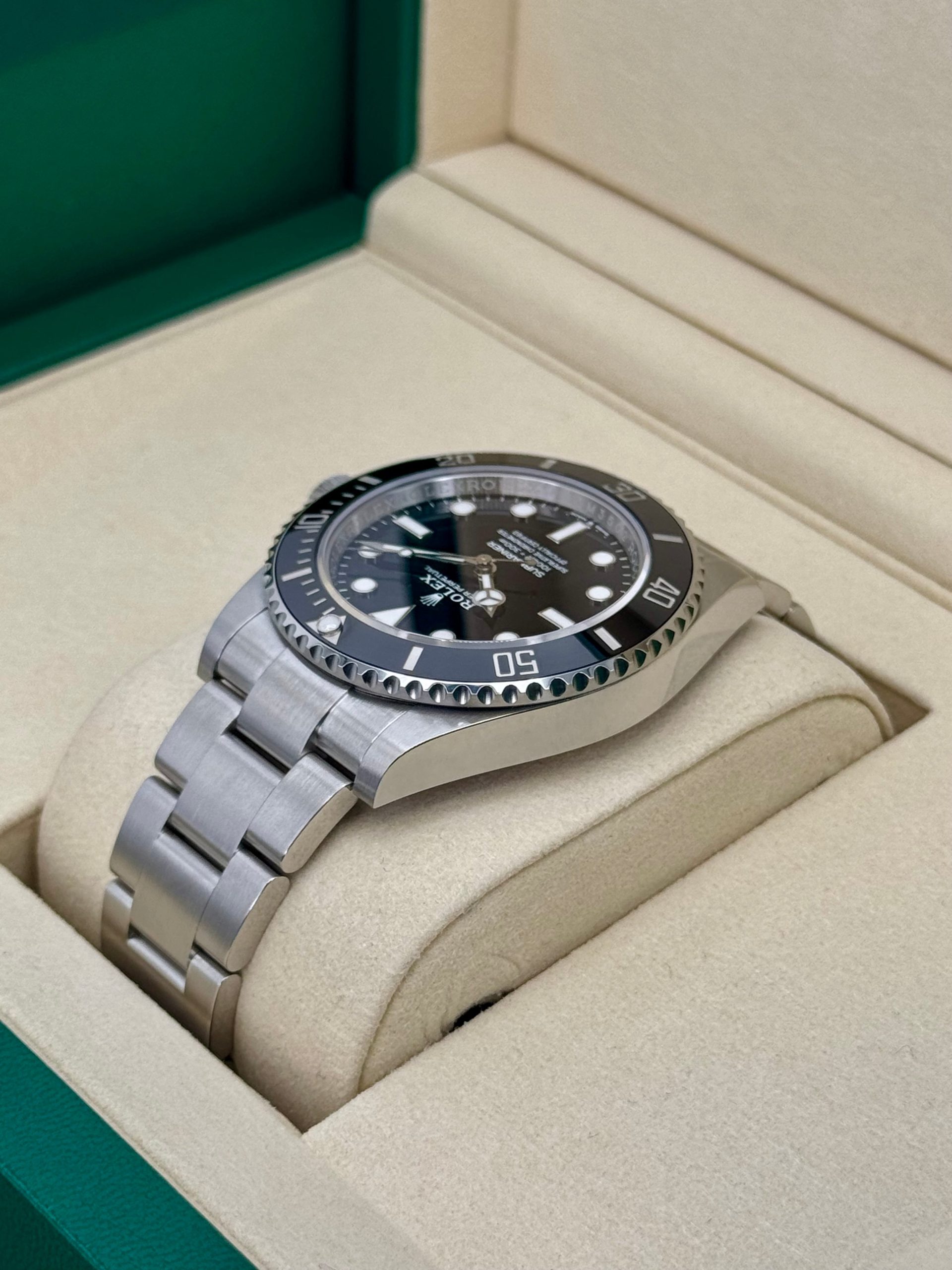 NEW 2025 Rolex Submariner 41mm 124060 Stainless Steel Black Dial - Image 7